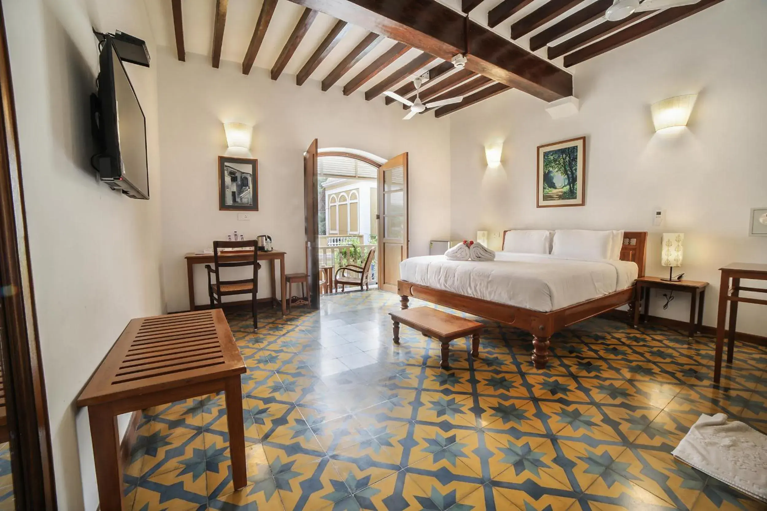 Photo of the whole room, Bed in Petit Palais Photo of the whole room, Bed in Petit Palais