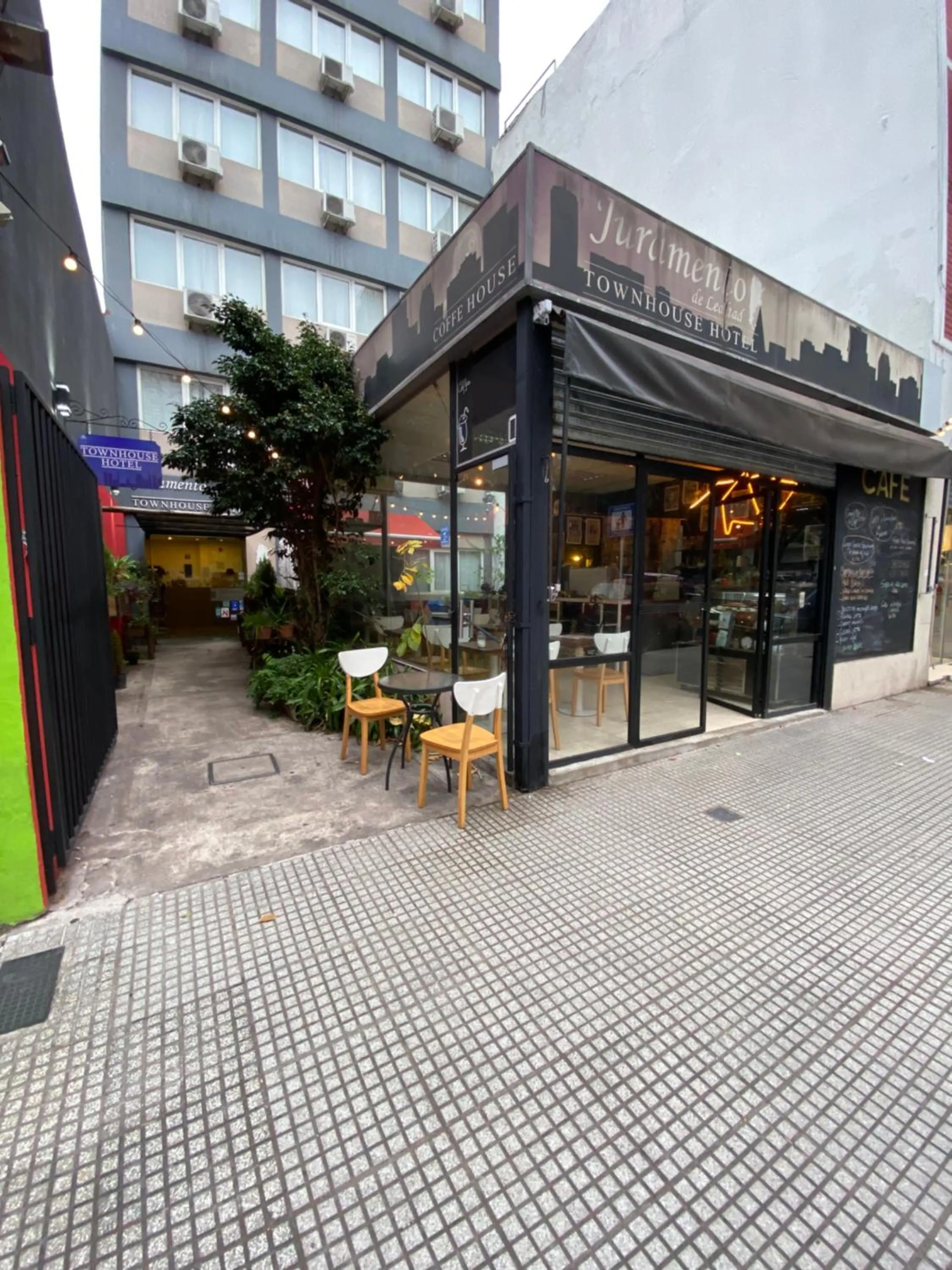 Property building in Hotel Juramento