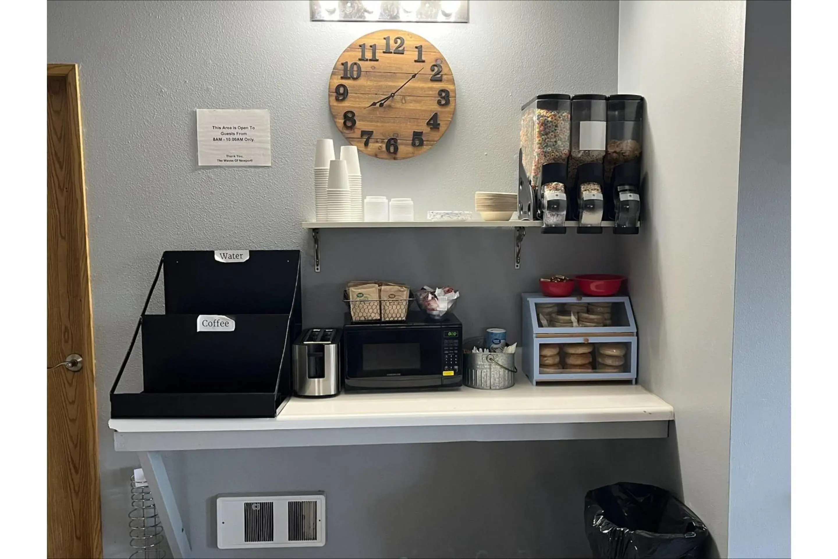 Food in Waves Hotel NYE Beach - Newport OR Food in Waves Hotel NYE Beach - Newport OR