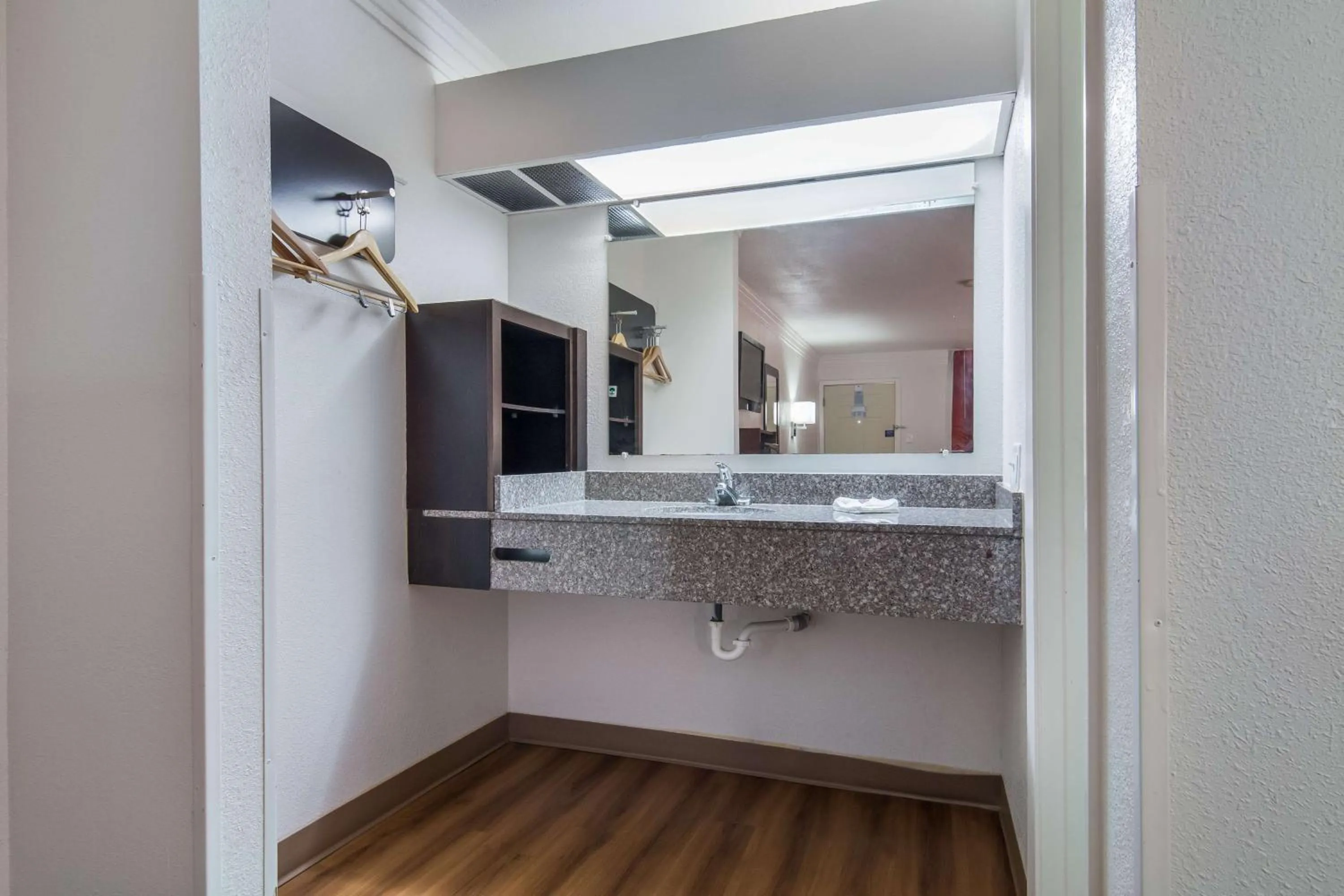 Bathroom in Motel 6-Marshall, TX