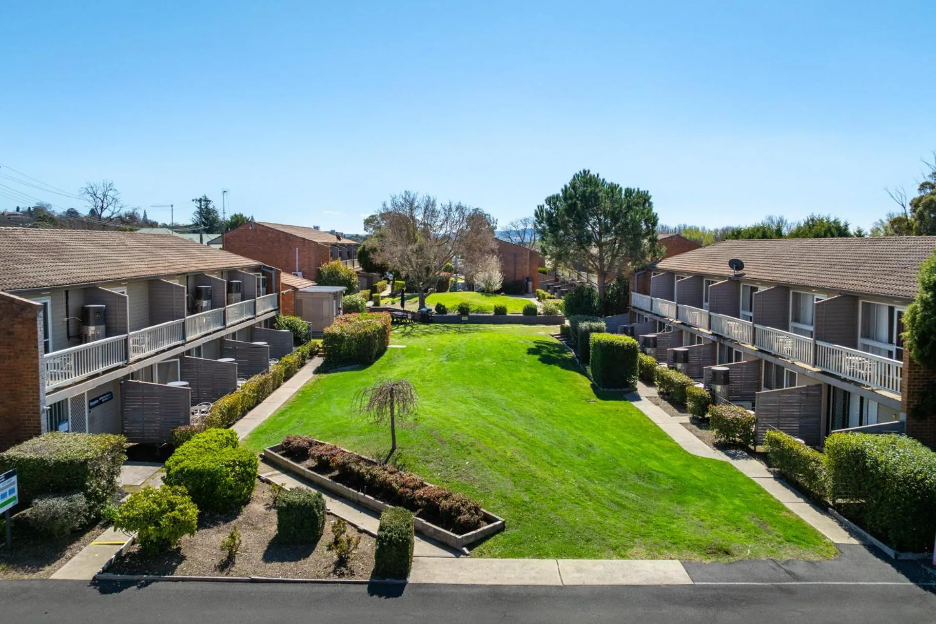 Property building in Bathurst Studio Apartments