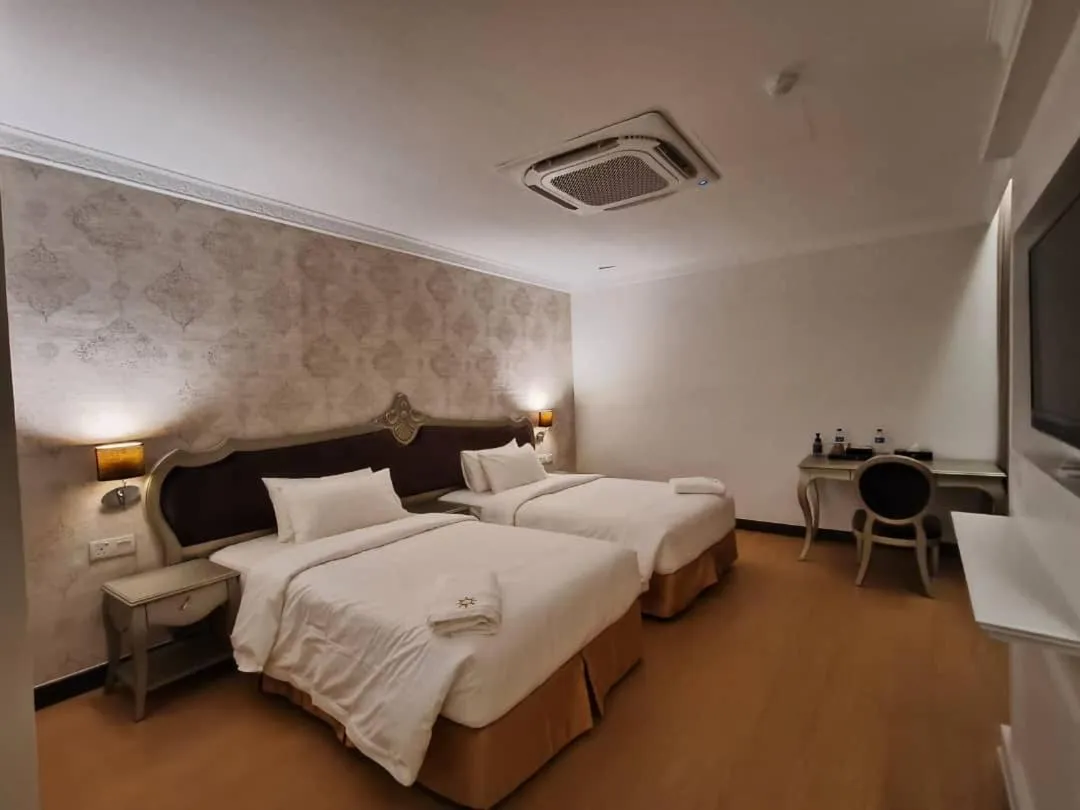 Bed in RC Hotel Melaka