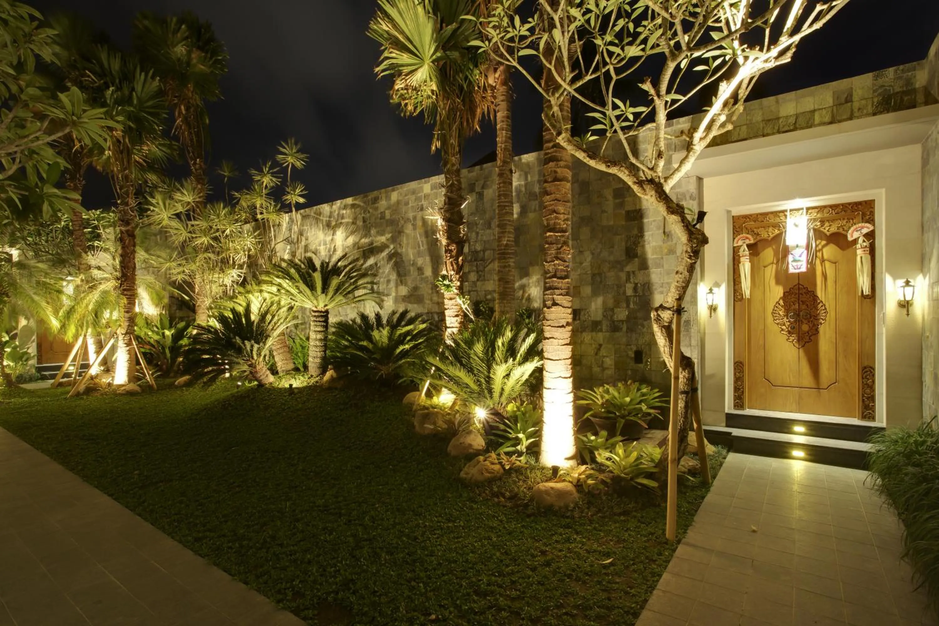 Facade/entrance in KoenoKoeni Villa