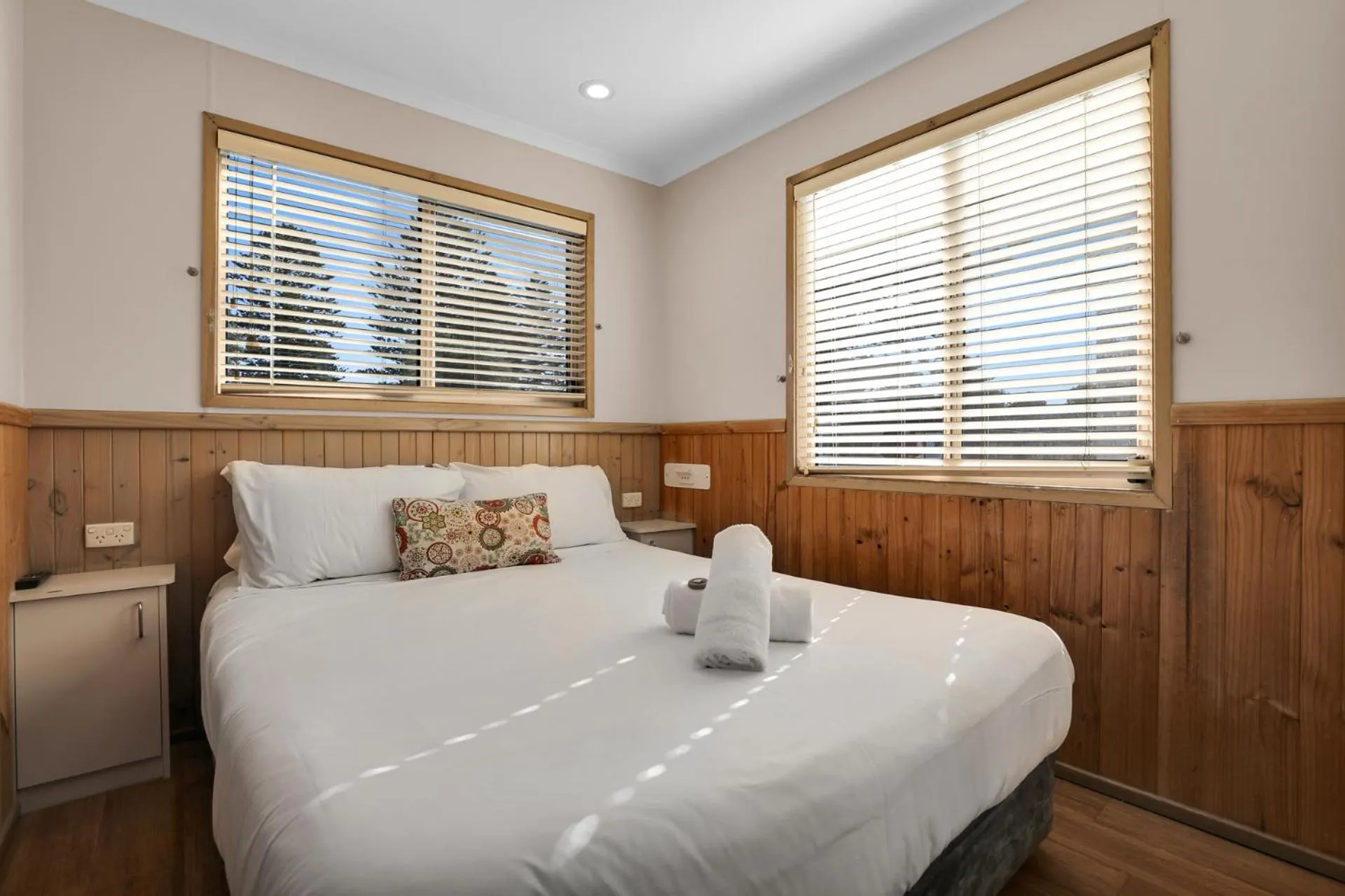 Property building, Bed in Werri Beach Holiday Park