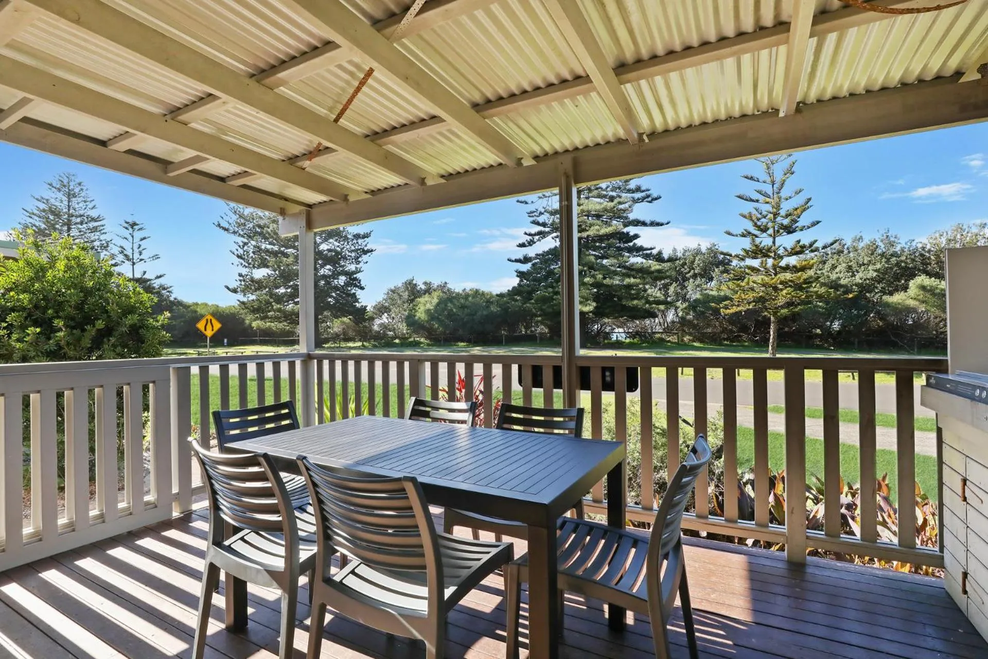 Property building in Werri Beach Holiday Park