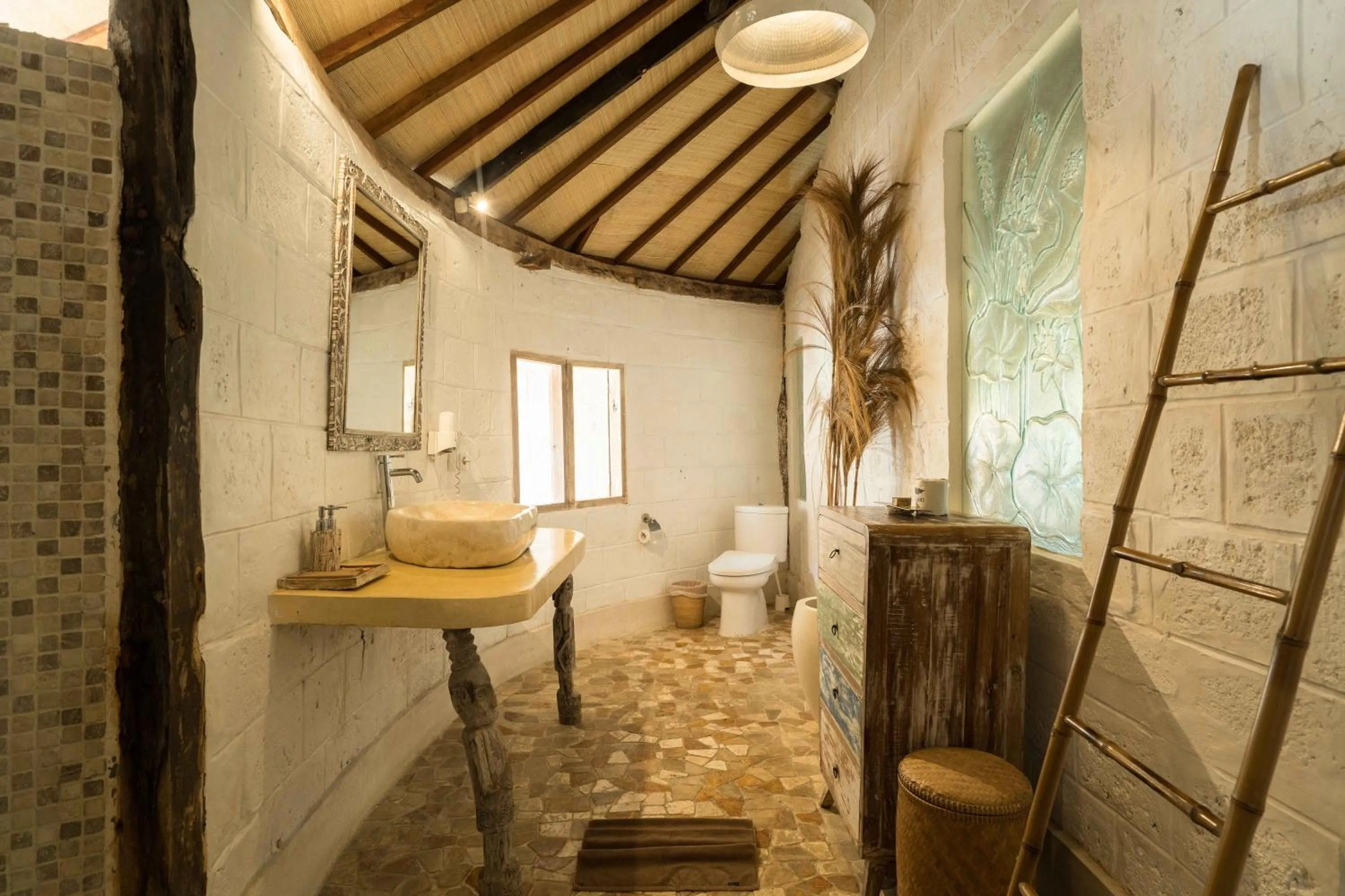 Toilet in Biu Biu Resort Bali