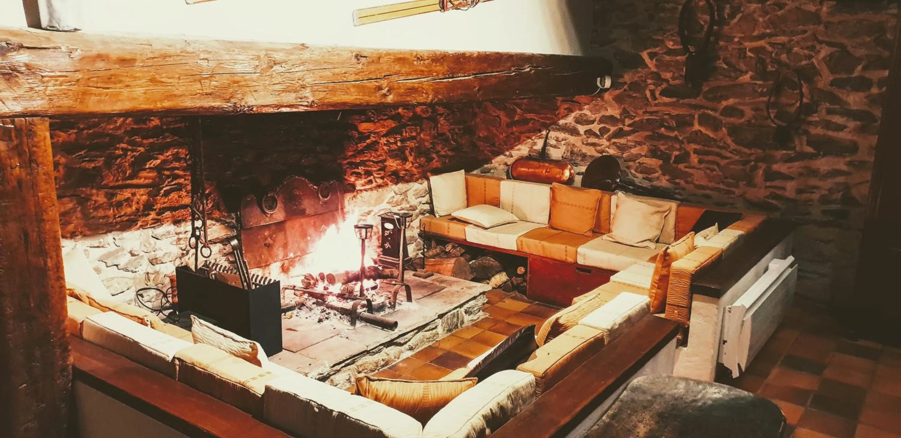 Living room in La Bergerie de Louvie