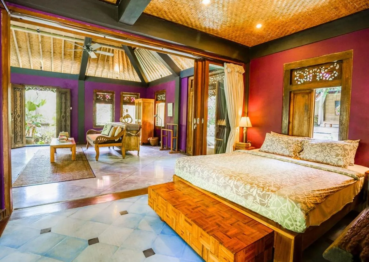Bed in Villa Beji Indah