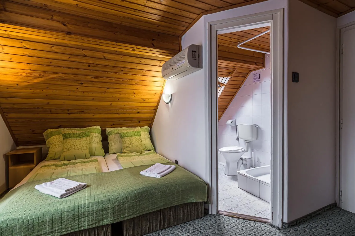 Photo of the whole room, Bed in Babi Guesthouse - Babi Vendégház