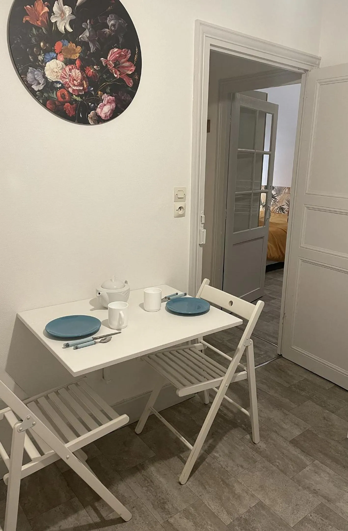 Dining area in Chambres d'hôtes La Distillerie B&B