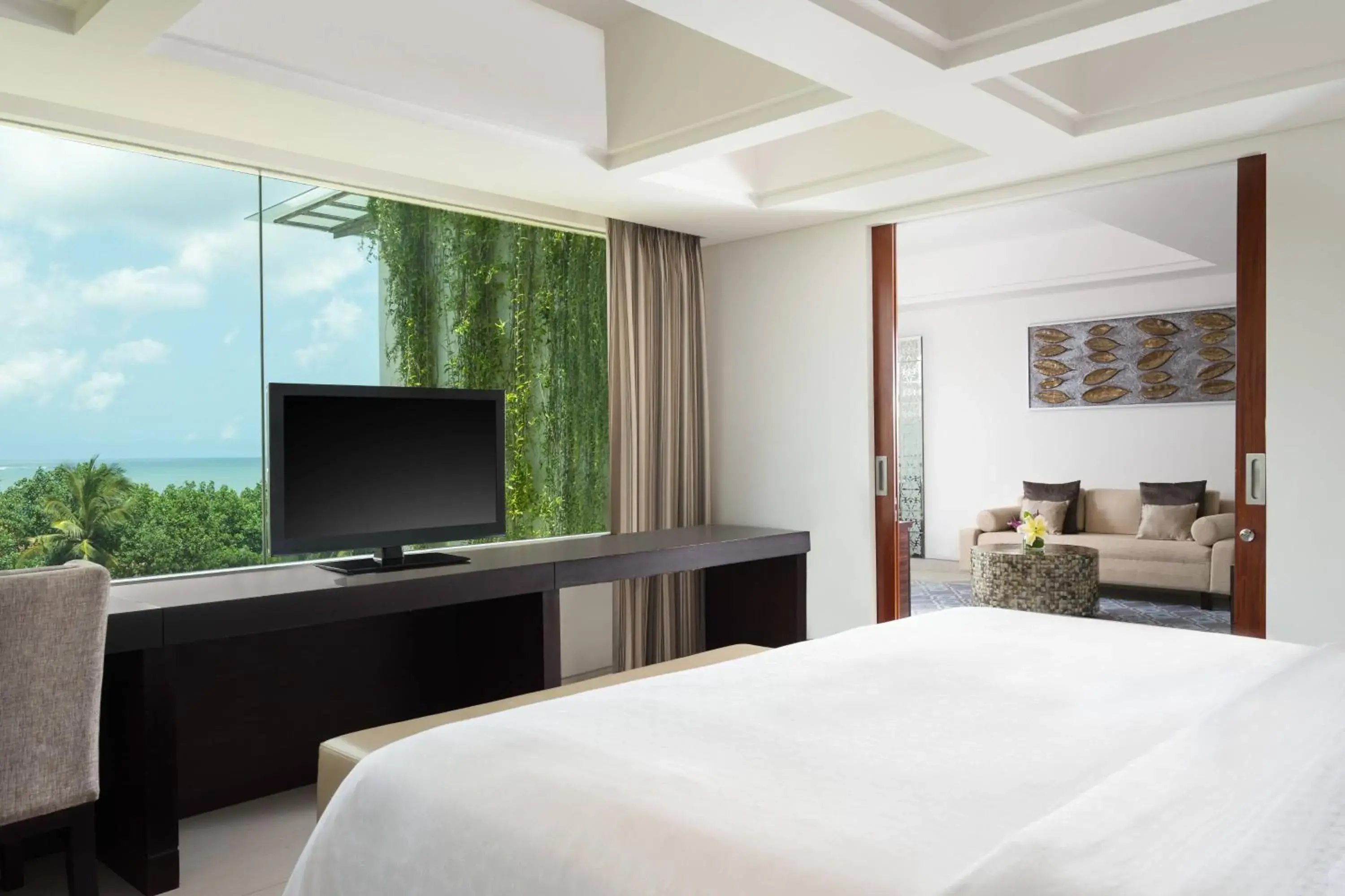 Junior Ocean View Suite, 1 King Bed (maximum 3 adults with Extra Bed) in Sheraton Bali Kuta Resort Junior Ocean View Suite, 1 King Bed (maximum 3 adults with Extra Bed) in Sheraton Bali Kuta Resort