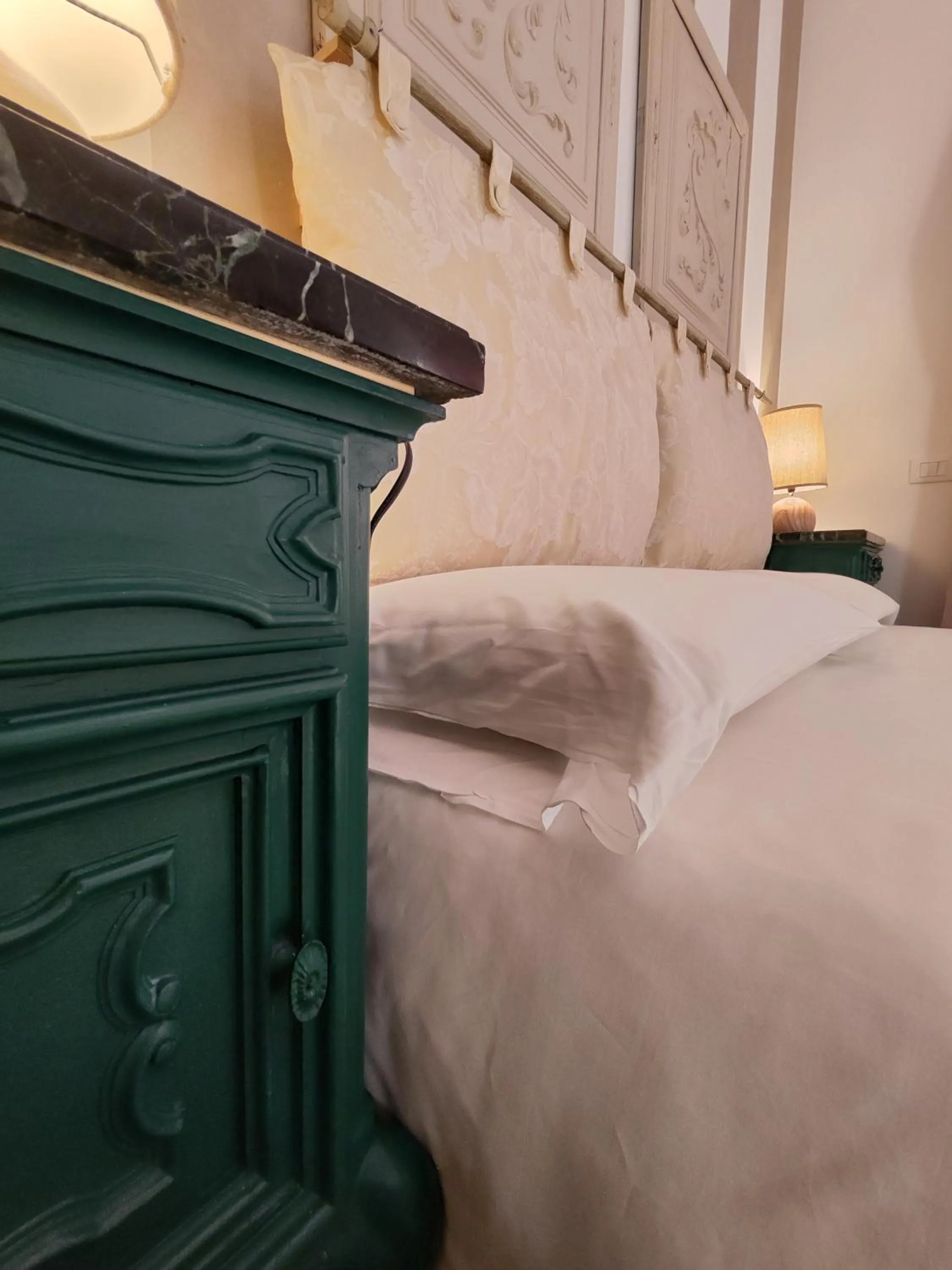 Bed in Garda Relais Antica Romelia