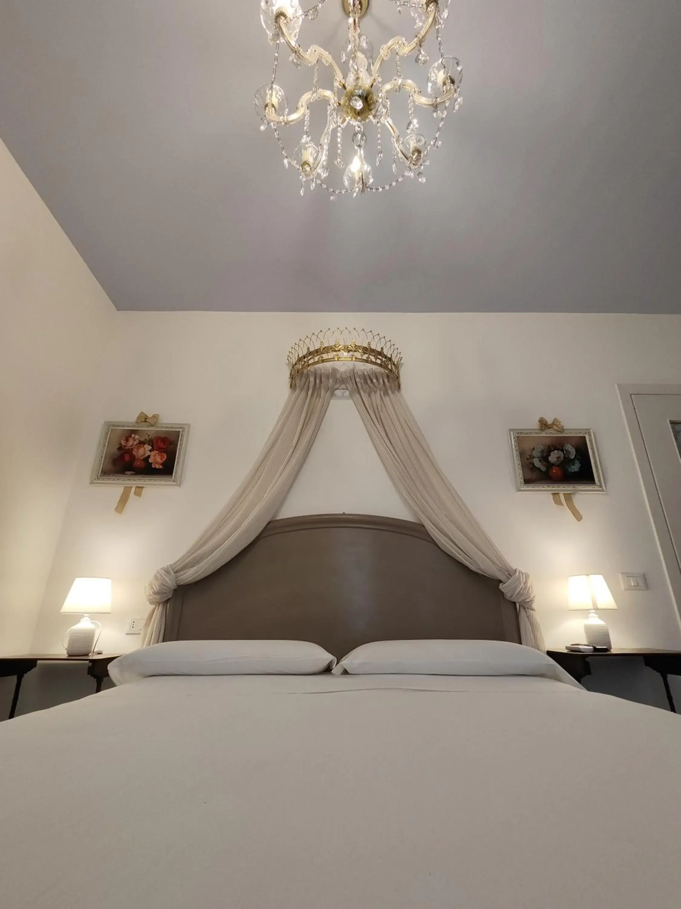 Double Room with Garden View - single occupancy in Garda Relais Antica Romelia Double Room with Garden View - single occupancy in Garda Relais Antica Romelia