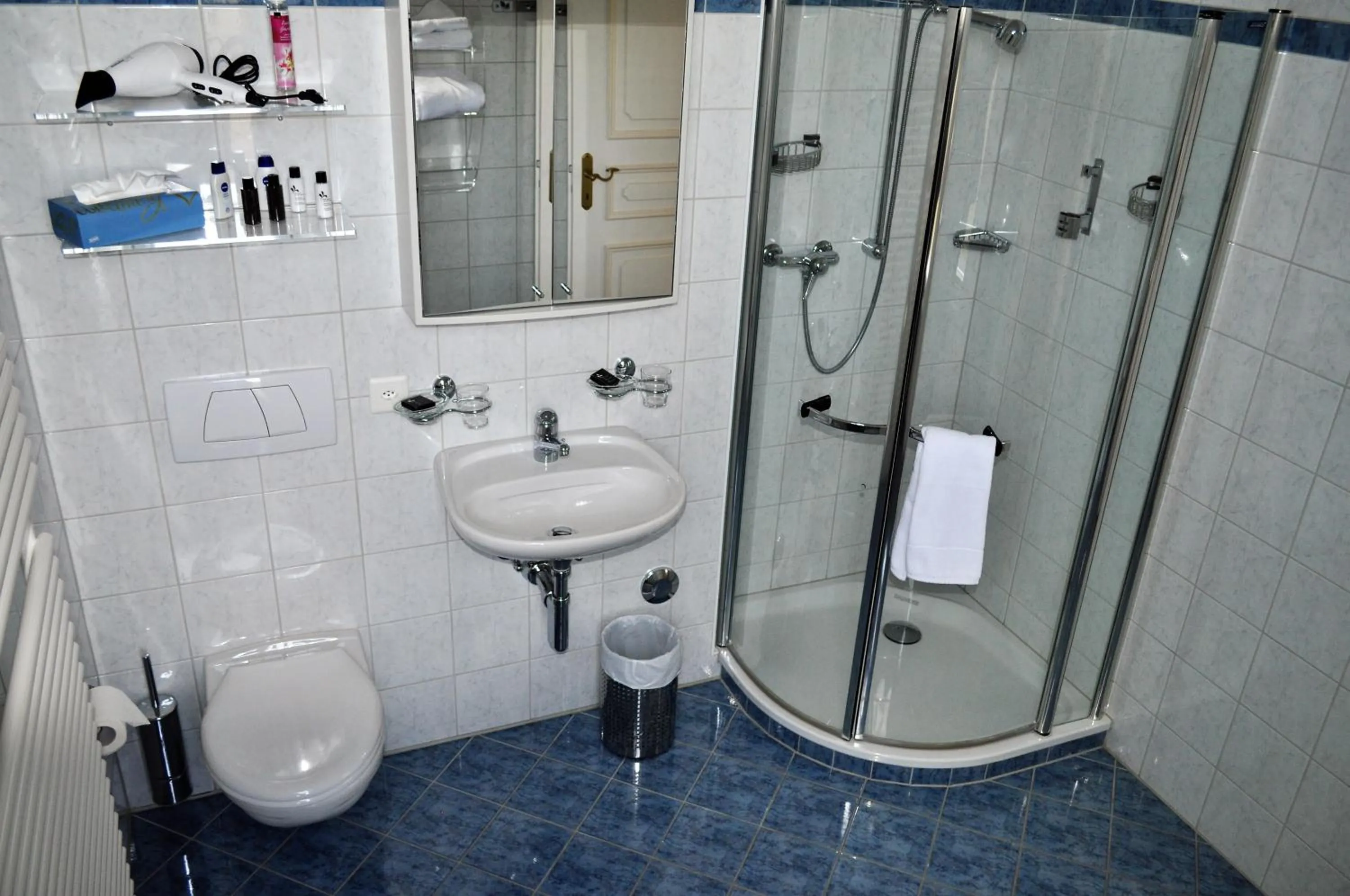 Shower in Domaine de Mont-Renaud