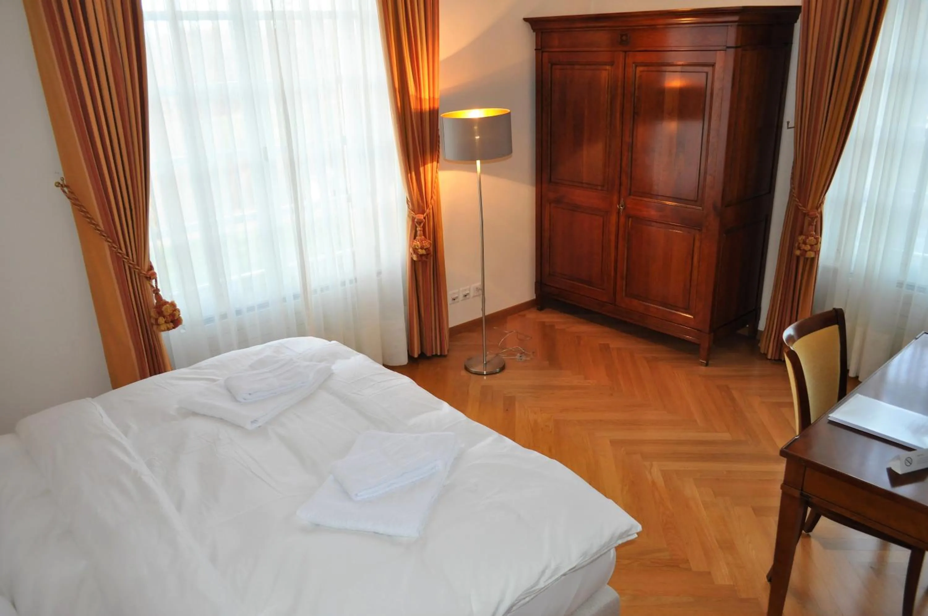 Bed in Domaine de Mont-Renaud