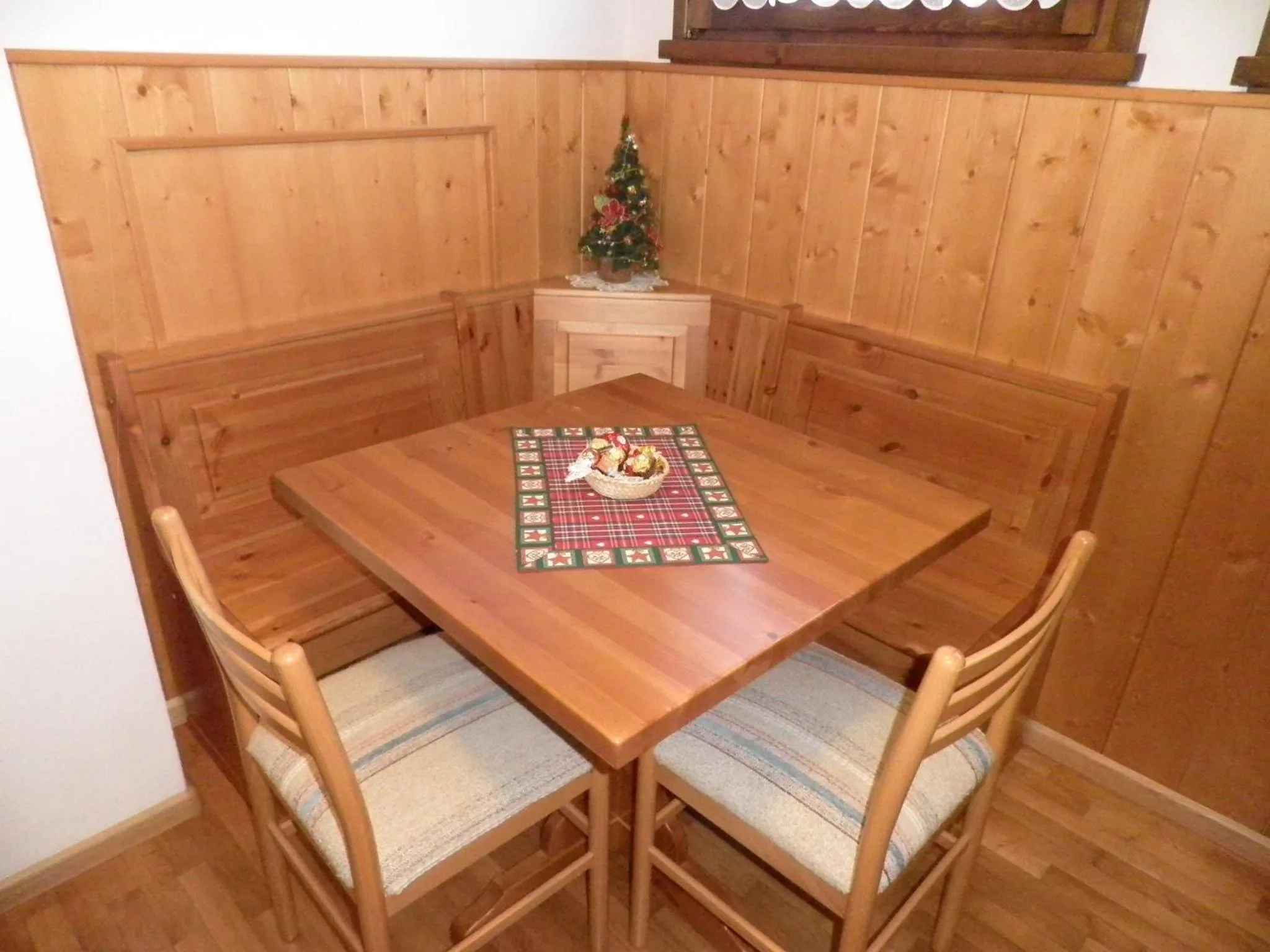 Dining area in Appartamenti Nigritella