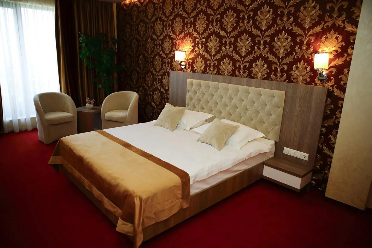 Photo of the whole room, Bed in MELISS EVENTS