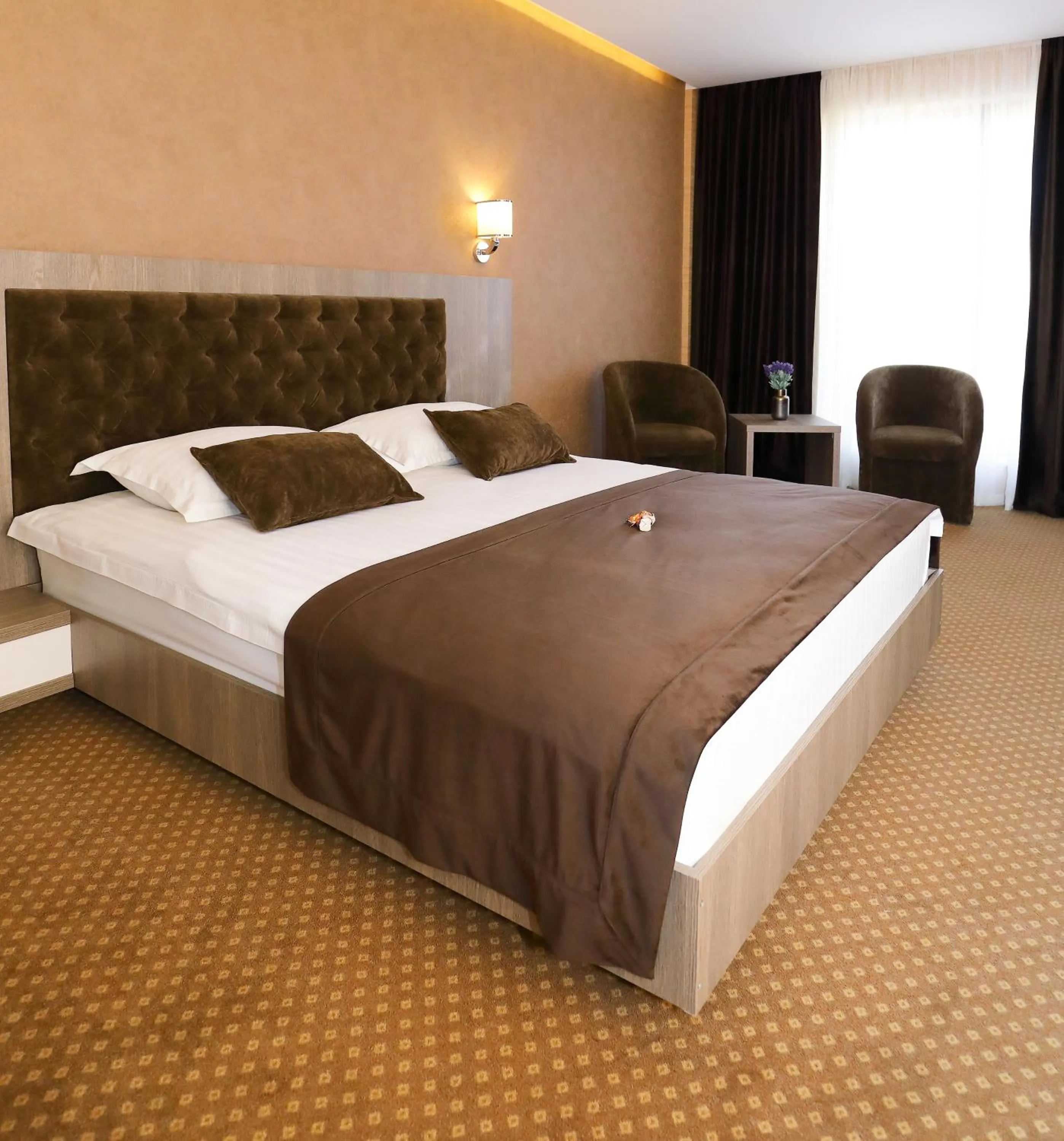 Photo of the whole room, Bed in MELISS EVENTS