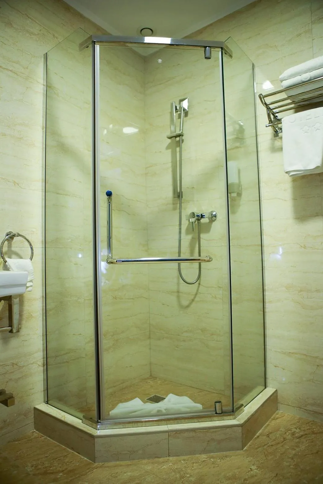 Bathroom in MELISS EVENTS