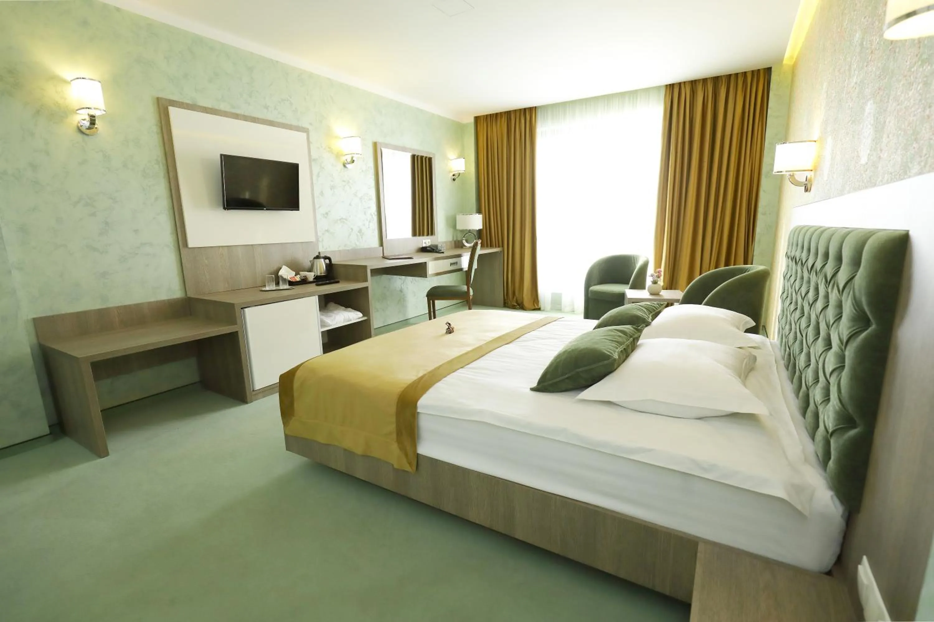 Photo of the whole room, Bed in MELISS EVENTS