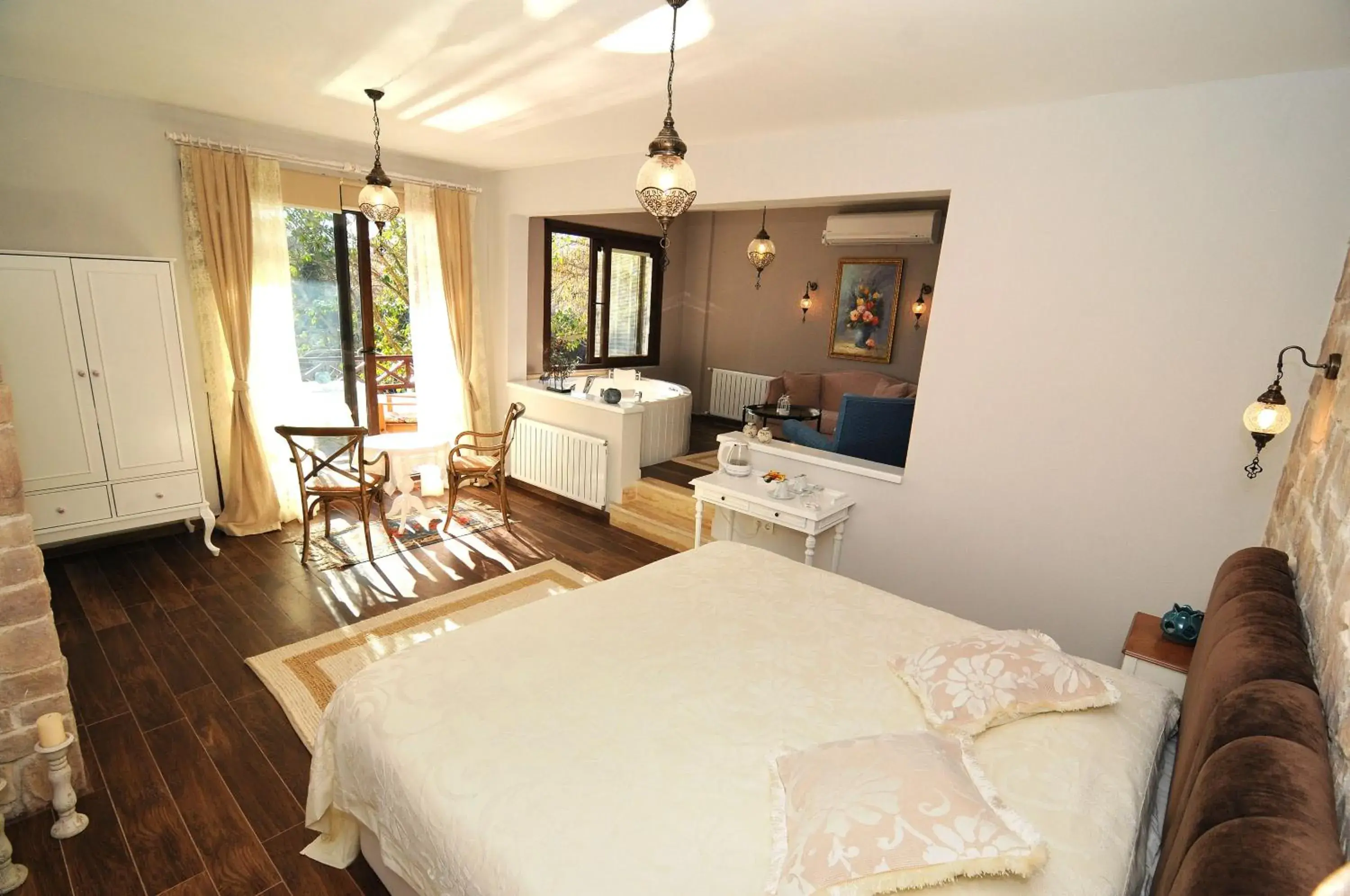 Decorative detail, Bed in Beyaz Ev Agva - Adult only +15 Decorative detail, Bed in Beyaz Ev Agva - Adult only +15