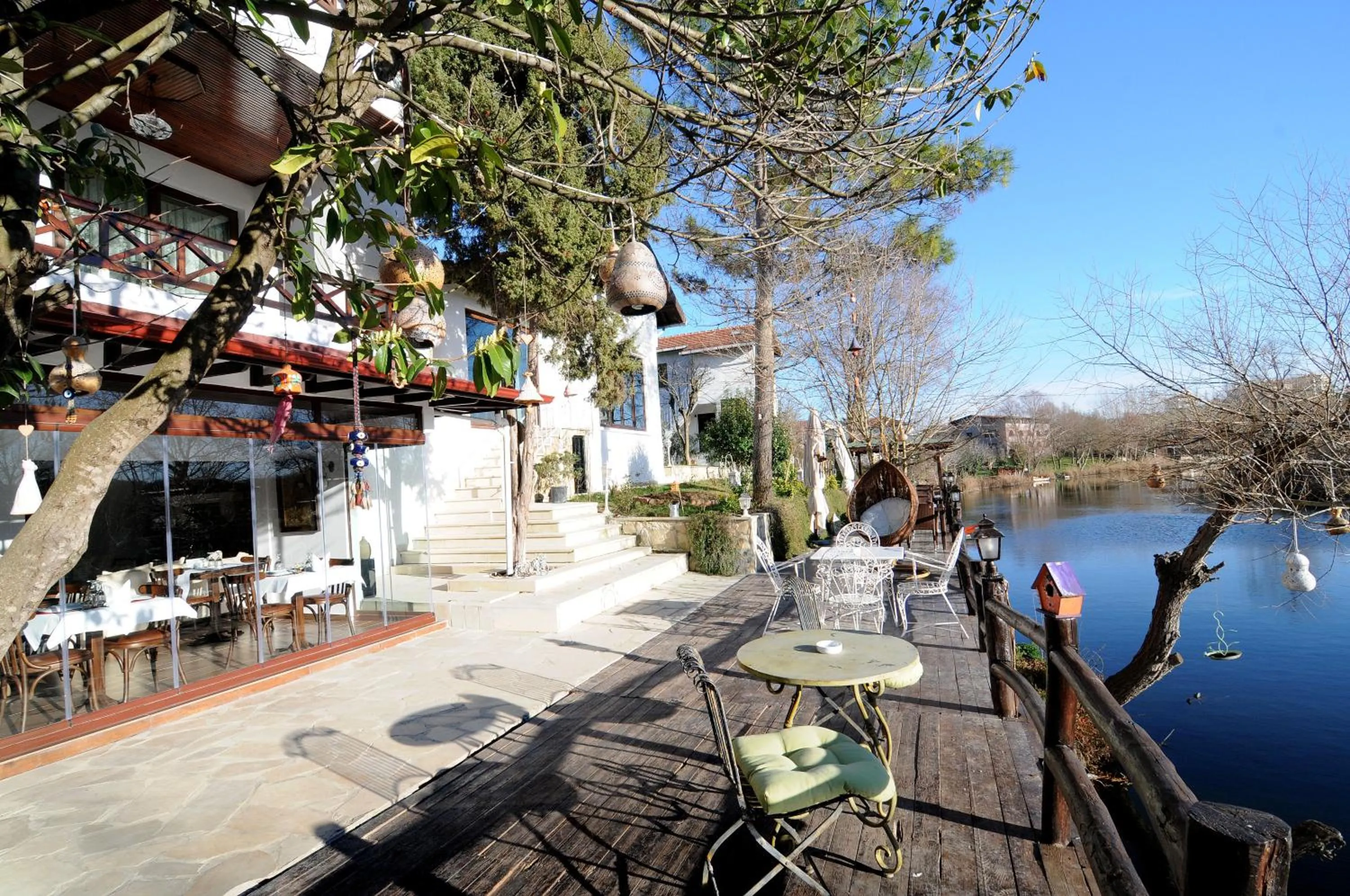 Beyaz Ev Agva - Adult only +15