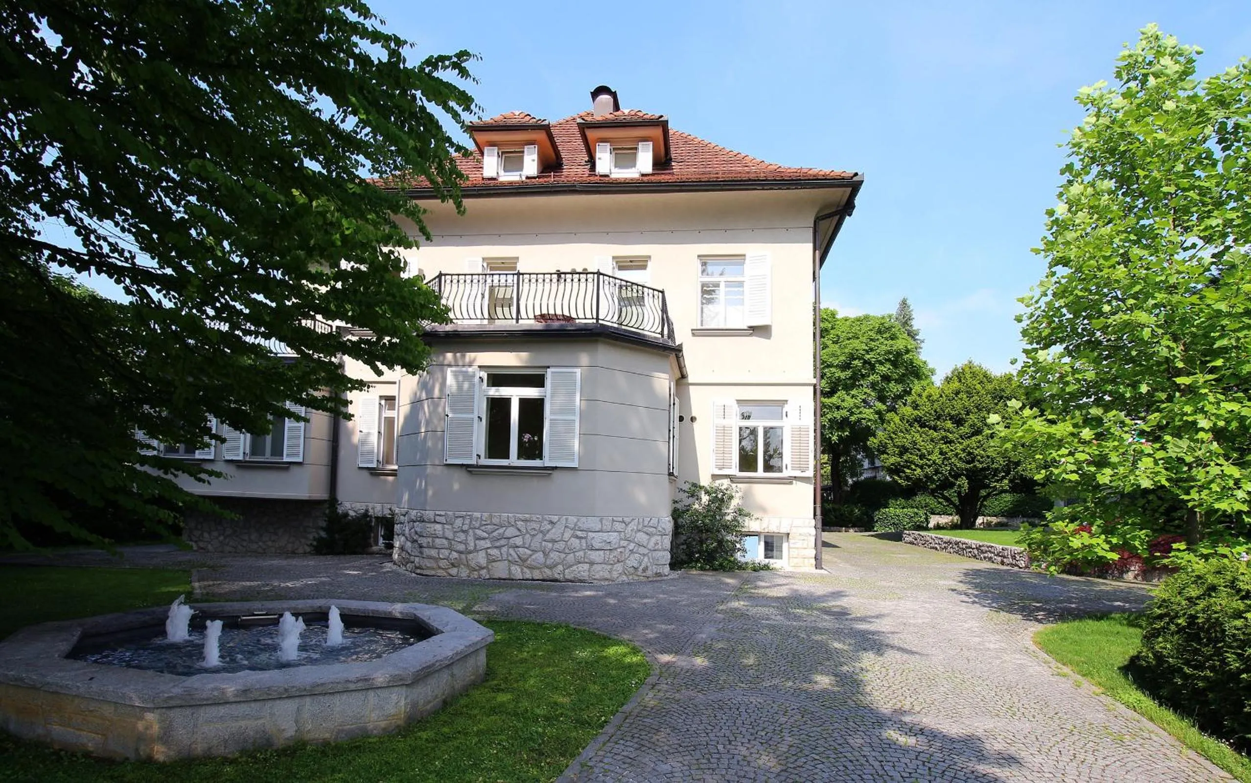 Apartments Villa Boltez