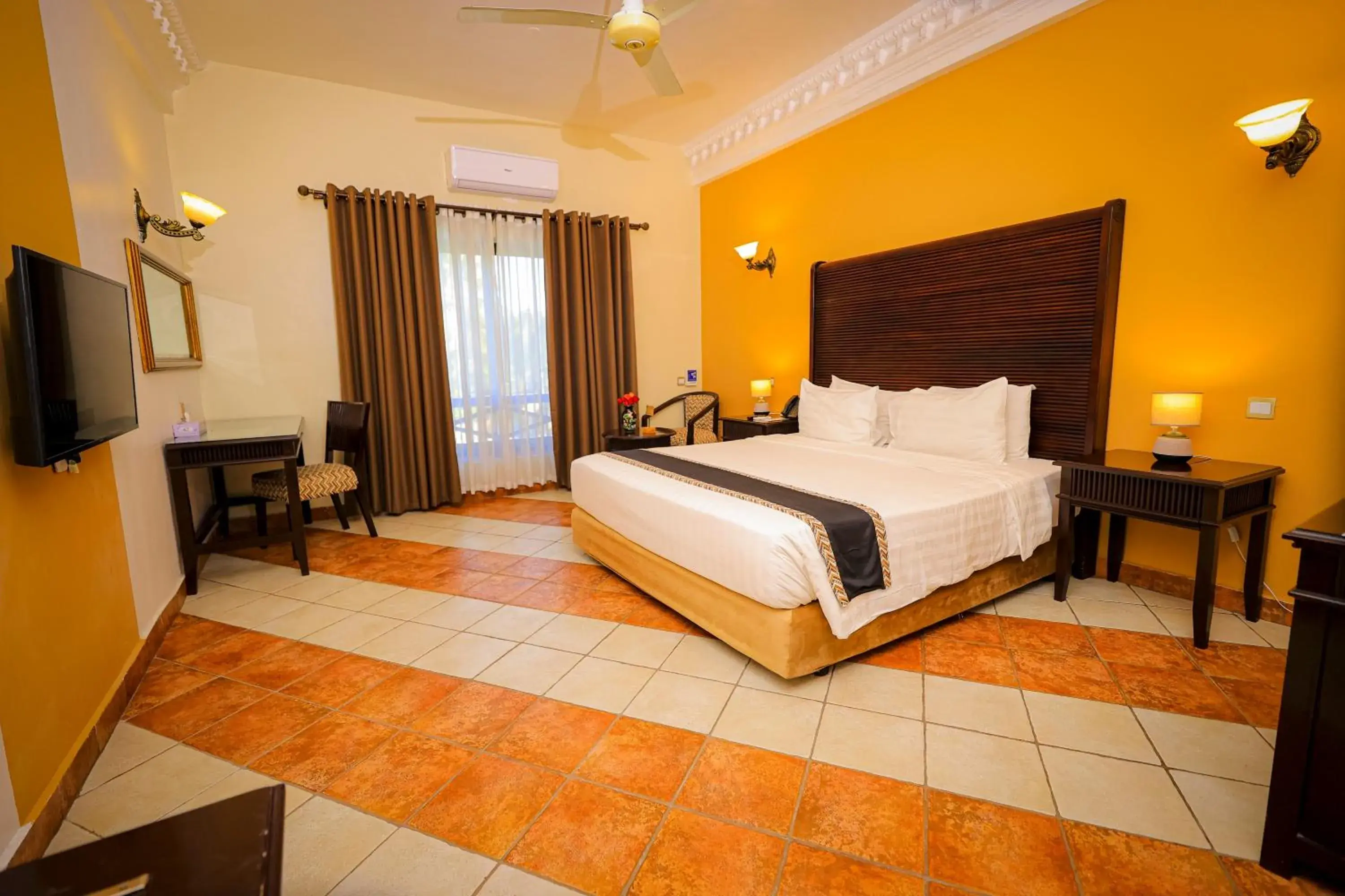 Balcony/Terrace, Bed in Colosseum Boutique Hotel & Spa Balcony/Terrace, Bed in Colosseum Boutique Hotel & Spa