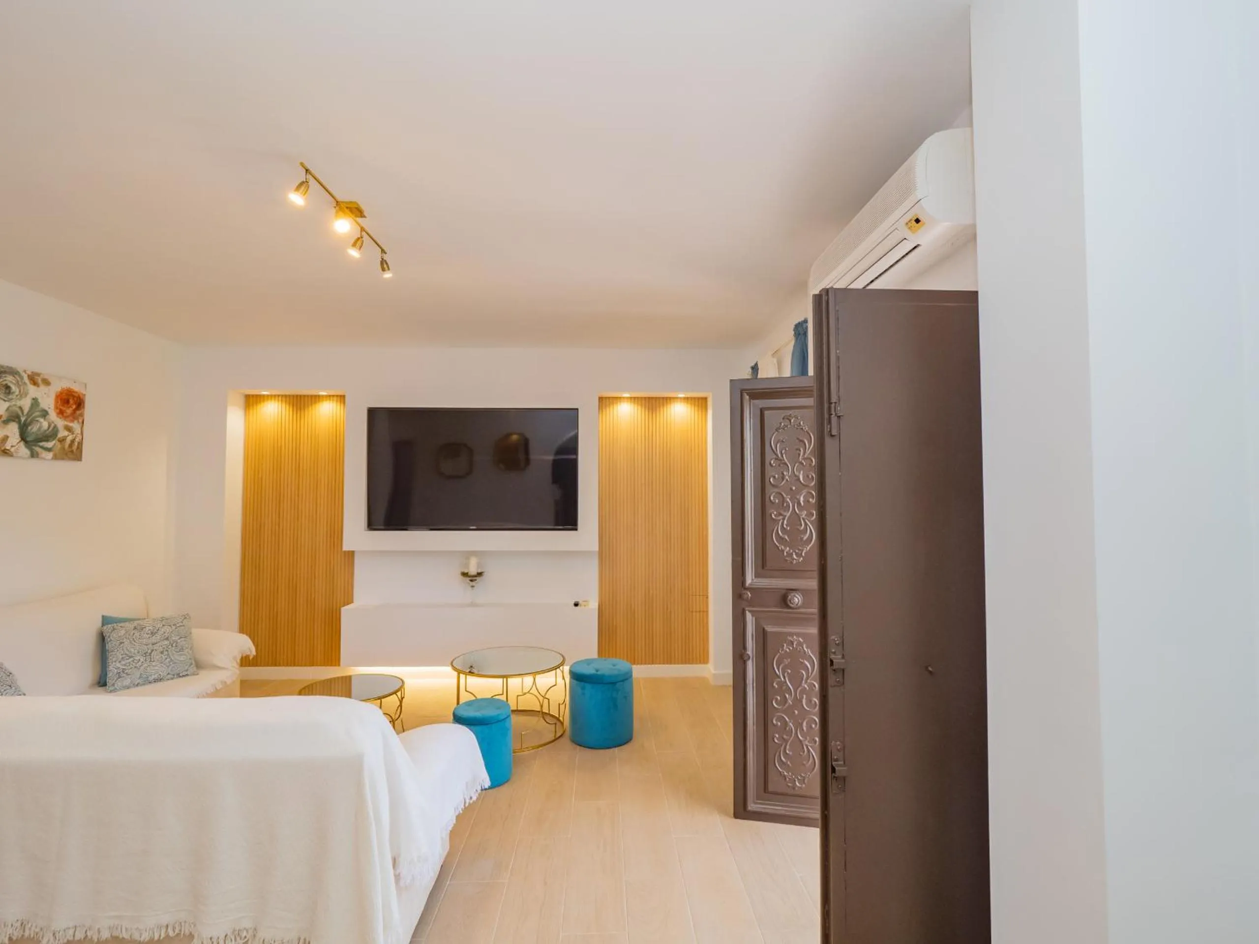 Communal lounge/ TV room, Bed in Cubo´s Finca Mis Seis Soles