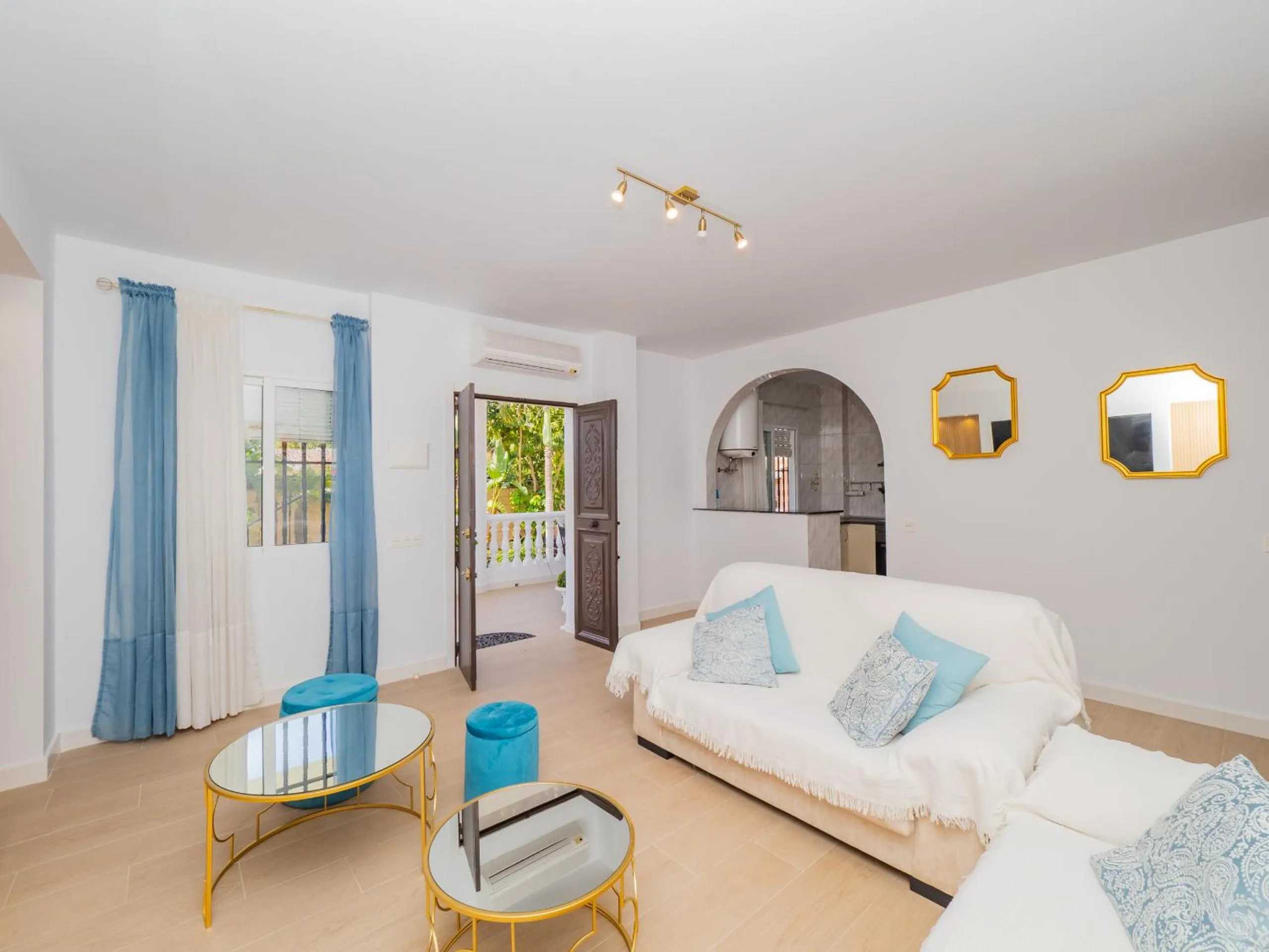 Communal lounge/ TV room, Bed in Cubo´s Finca Mis Seis Soles