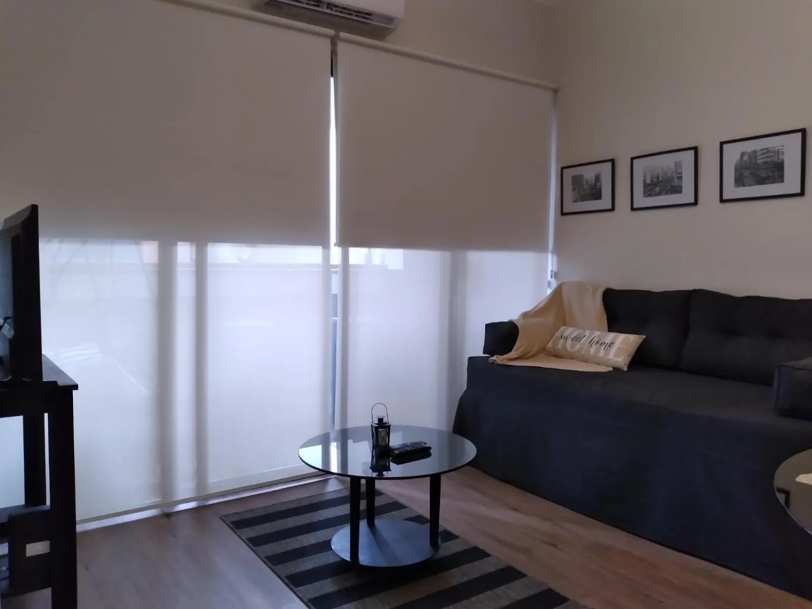 "El Farolito Apartment"