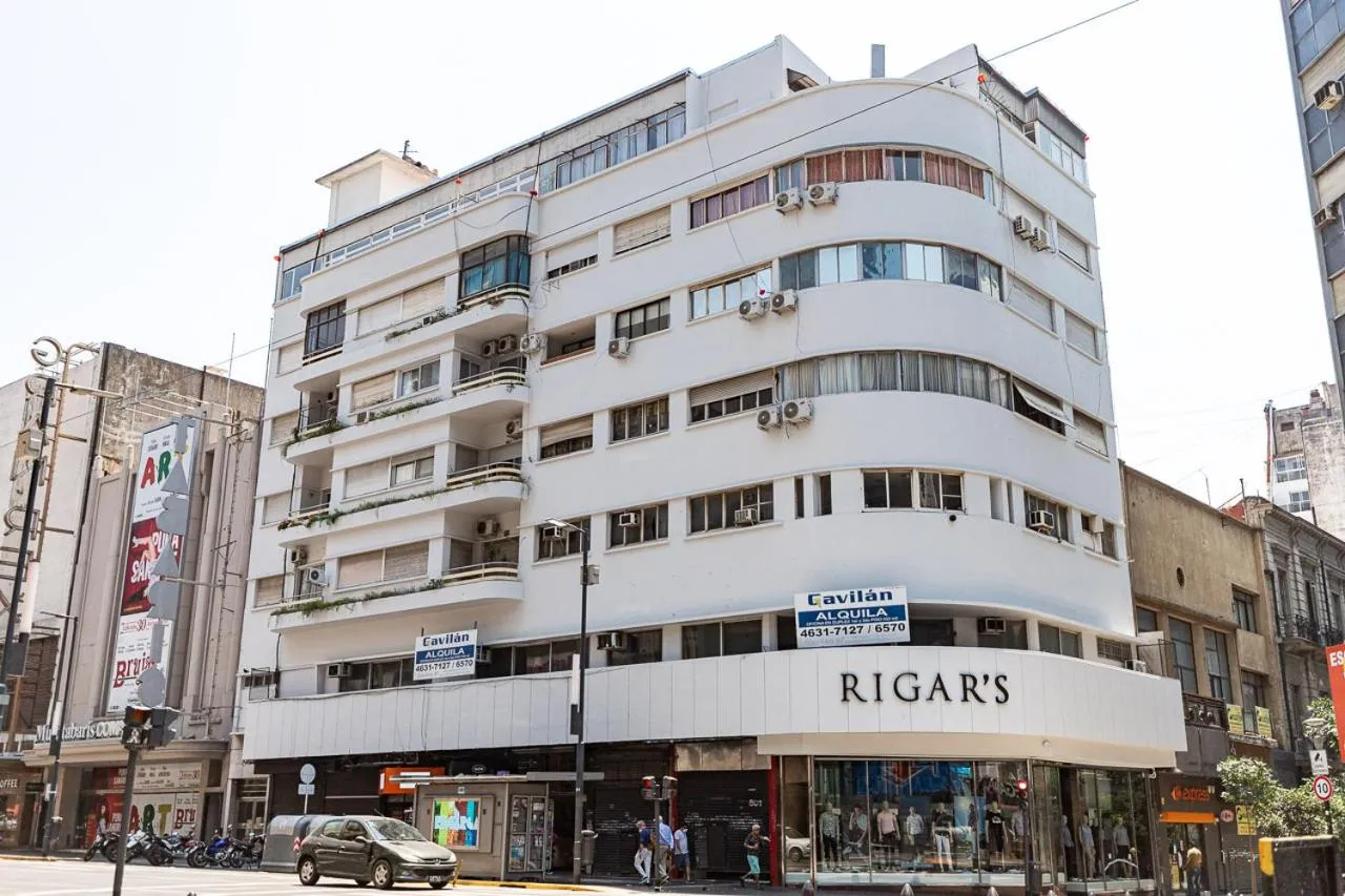 "El Farolito Apartment"