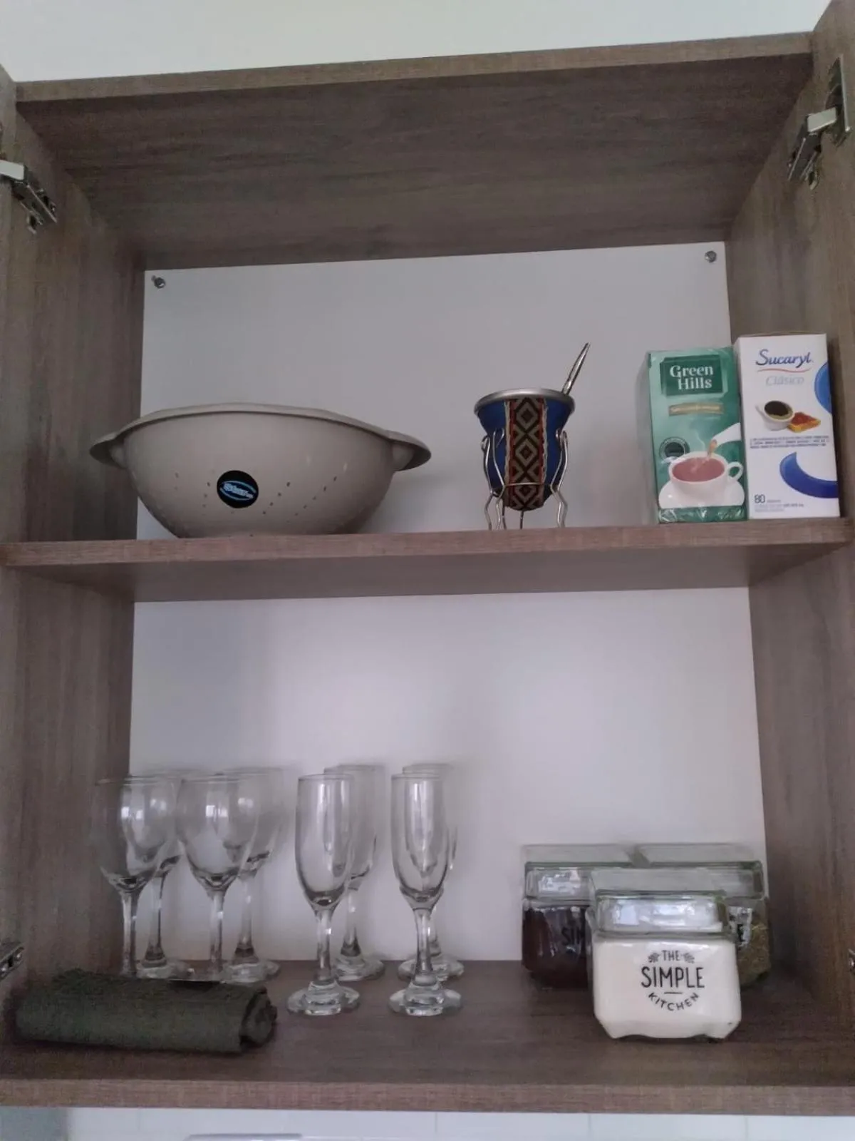 "El Farolito Apartment"