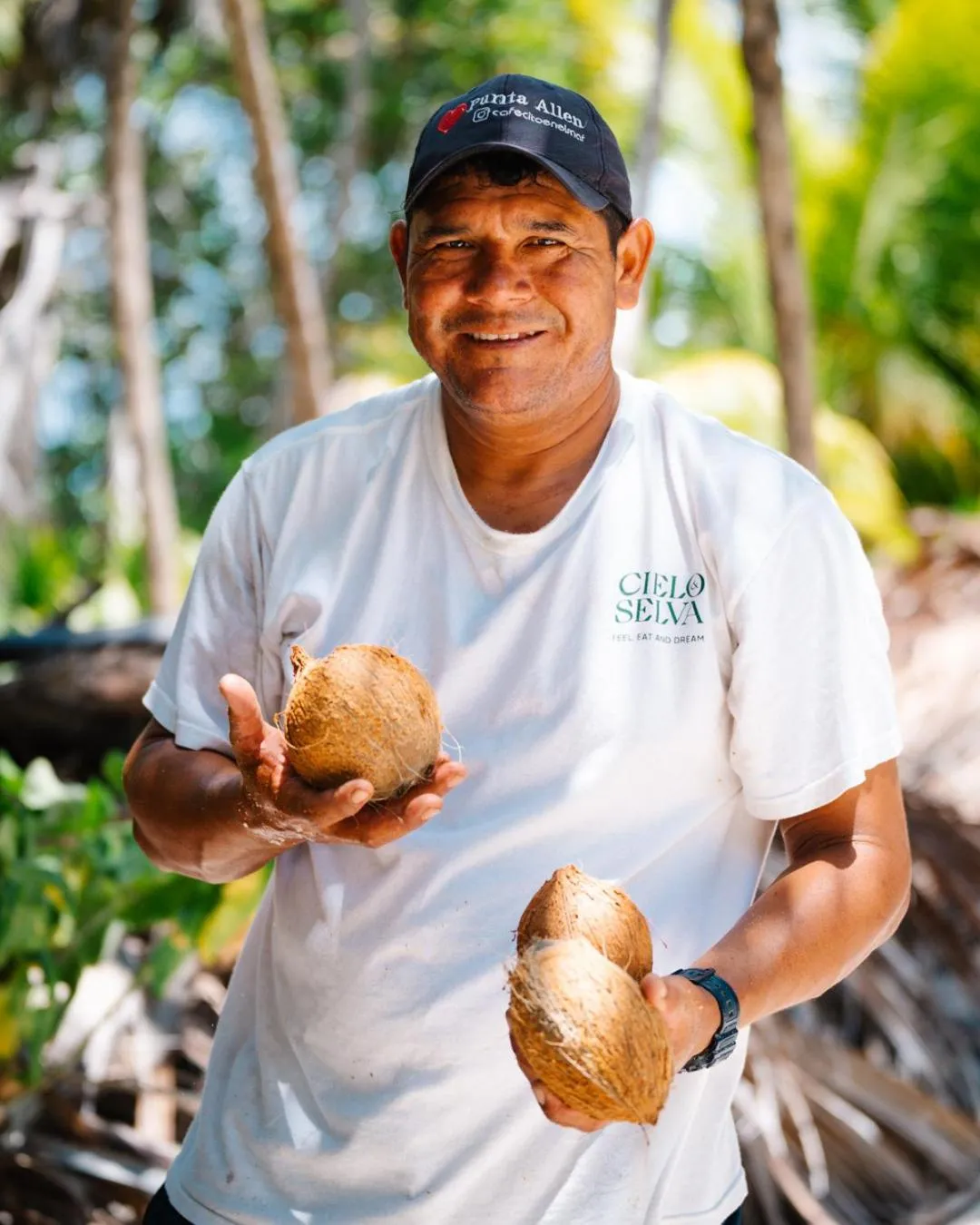 People in Hotel Cielo y Selva