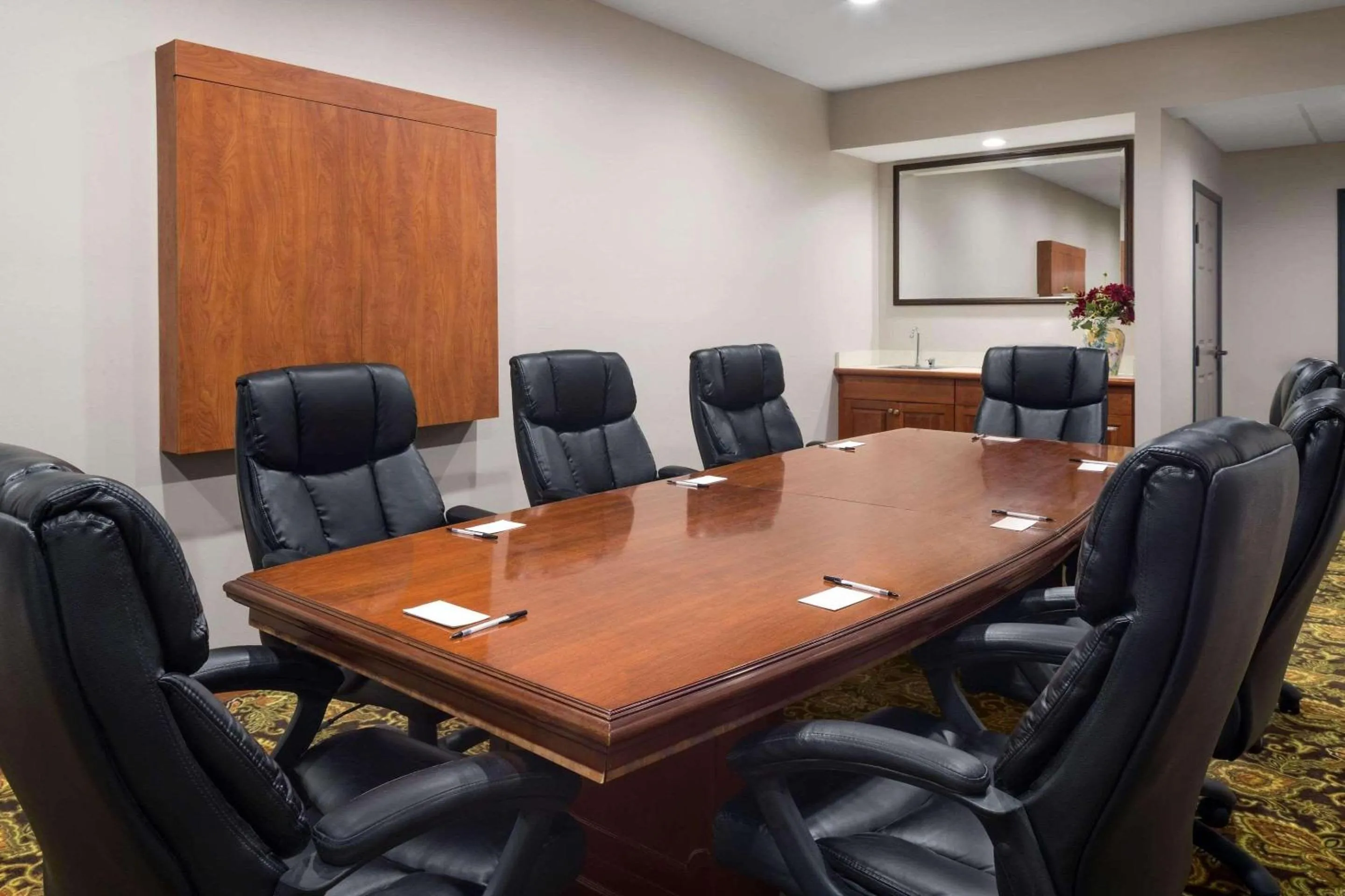 Meeting/conference room in Country Inn & Suites by Radisson, Louisville South, KY