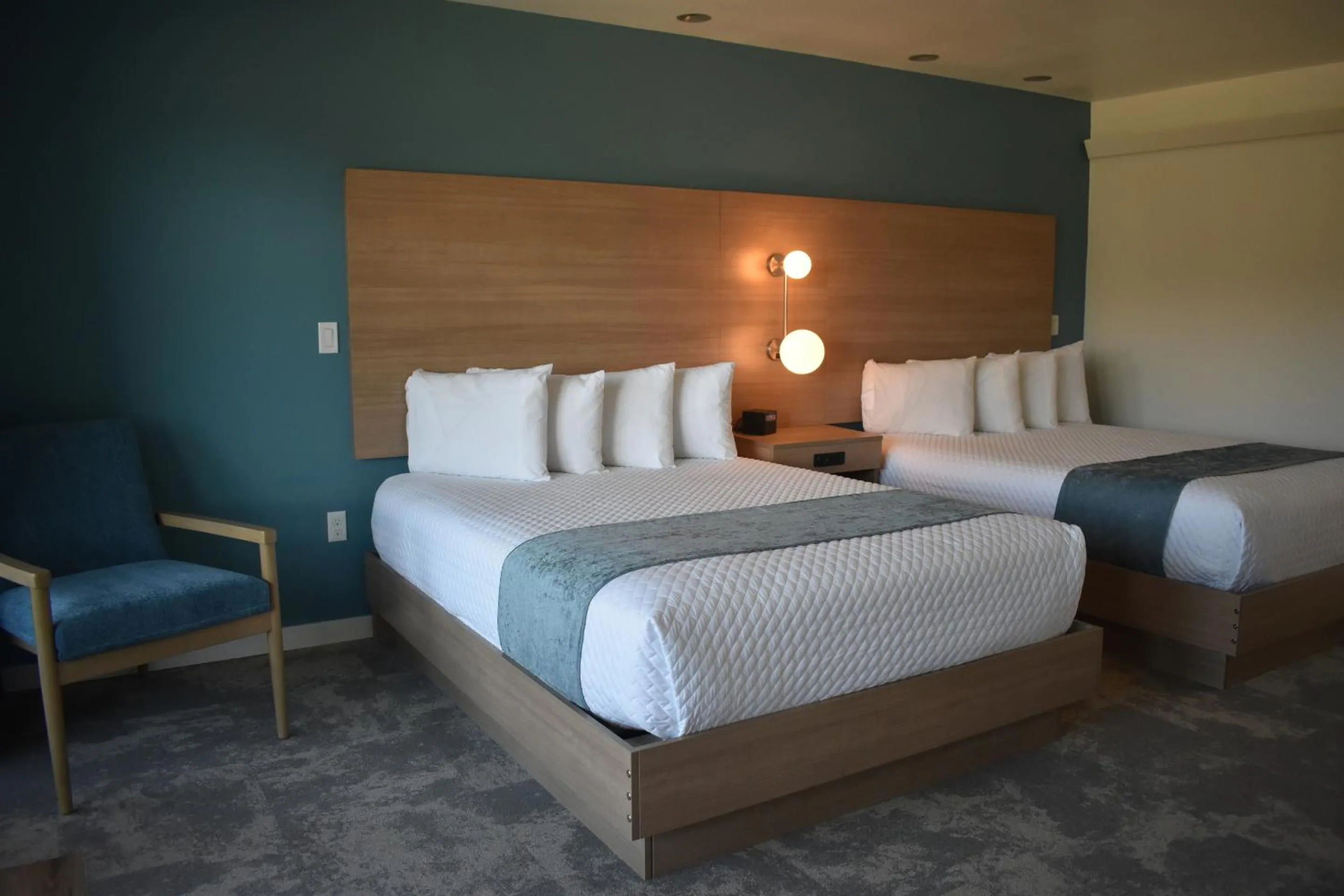 Bedroom, Bed in Table Rock Motel