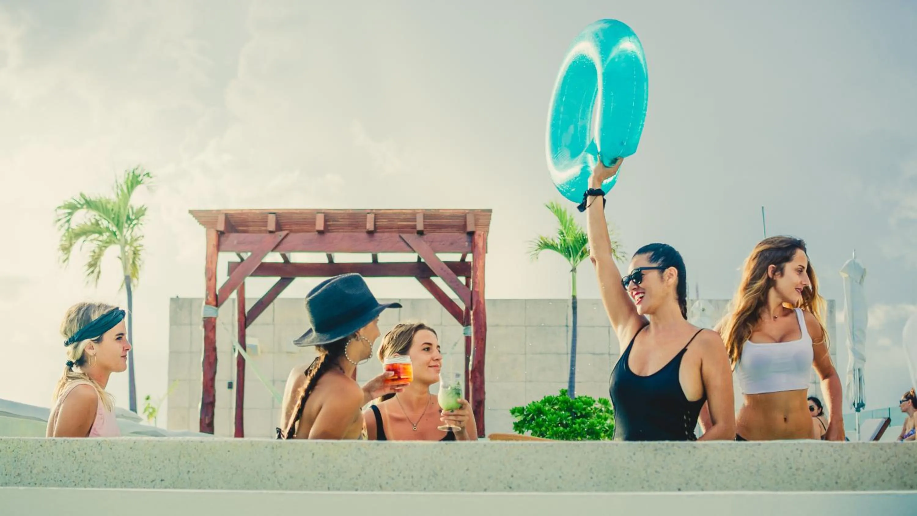 Property building in Hotel The Palm