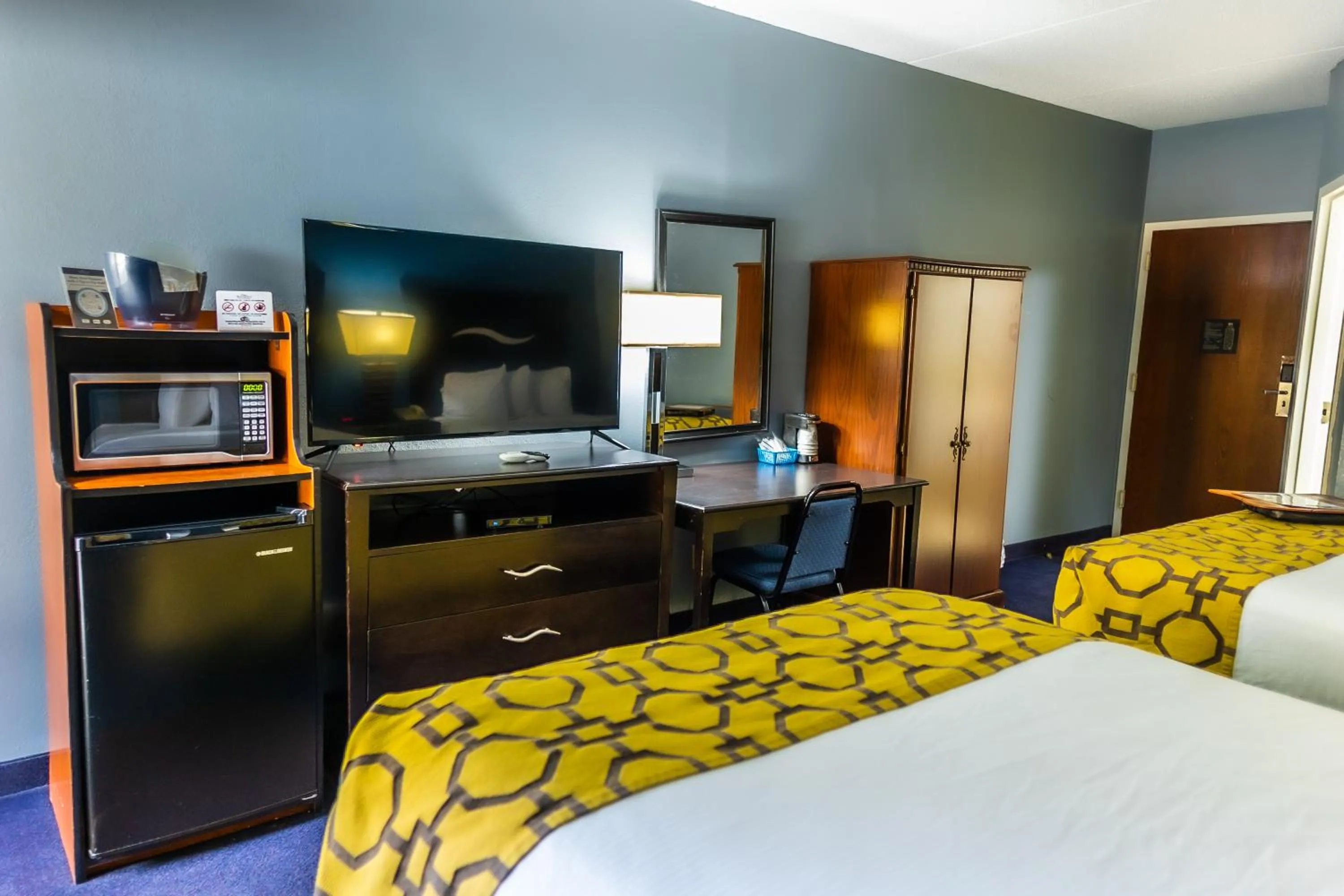 Bed in Baymont by Wyndham London KY