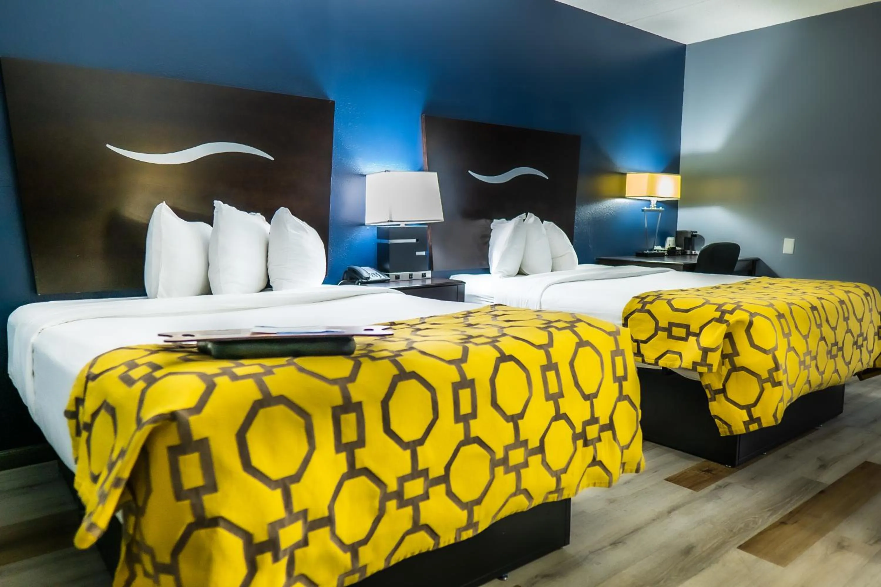 Bed in Baymont by Wyndham London KY