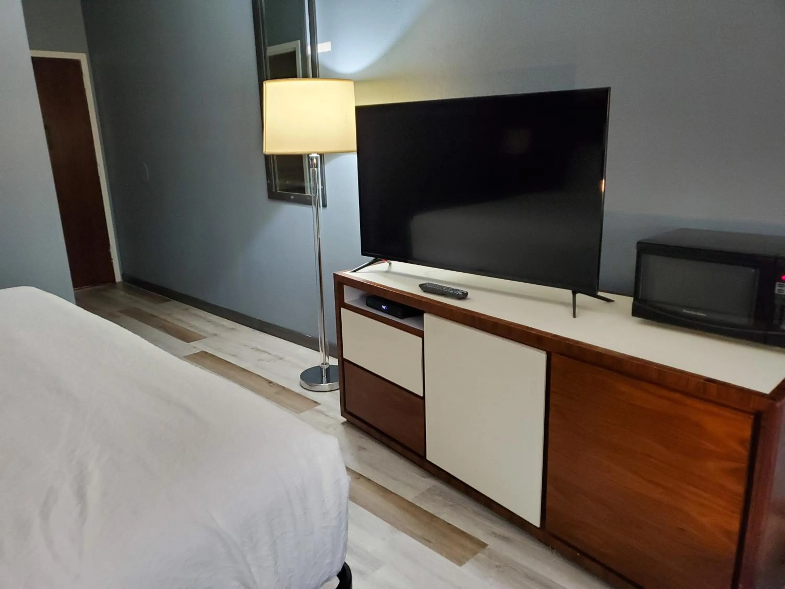 Other, Bed in Baymont by Wyndham London KY