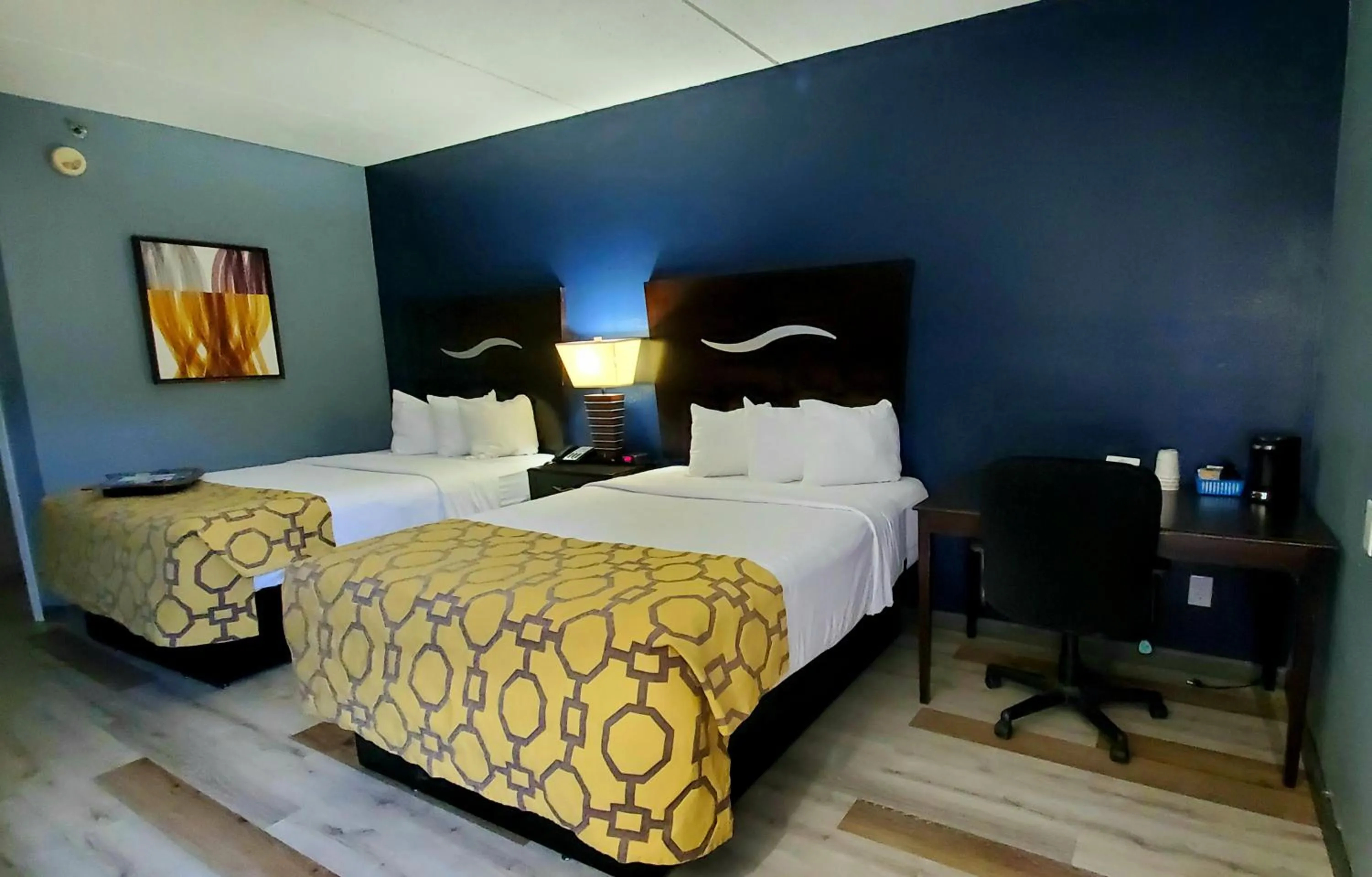 Bed in Baymont by Wyndham London KY