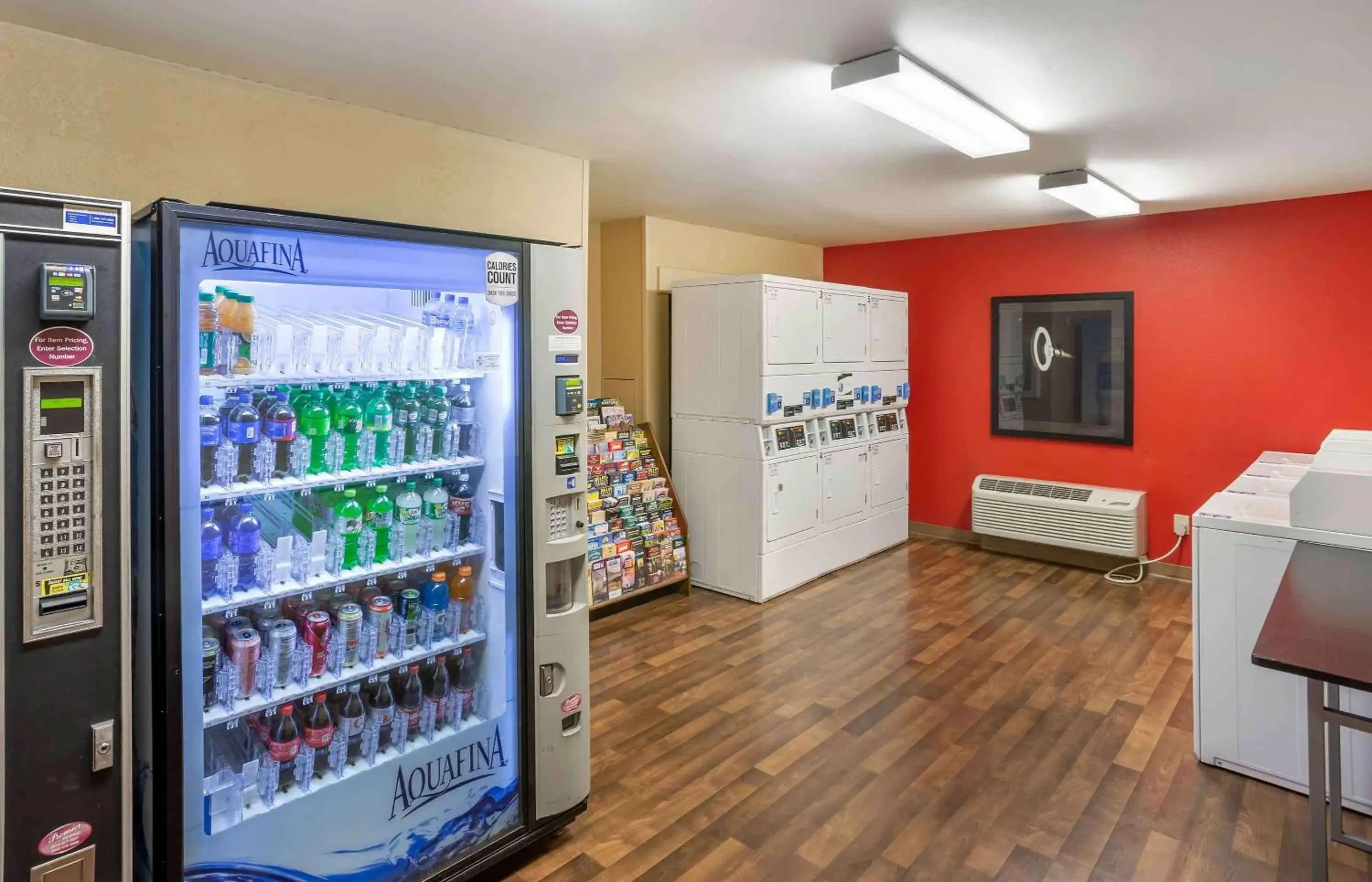 Property building in Extended Stay America Suites - Salt Lake City - West Valley Center Property building in Extended Stay America Suites - Salt Lake City - West Valley Center