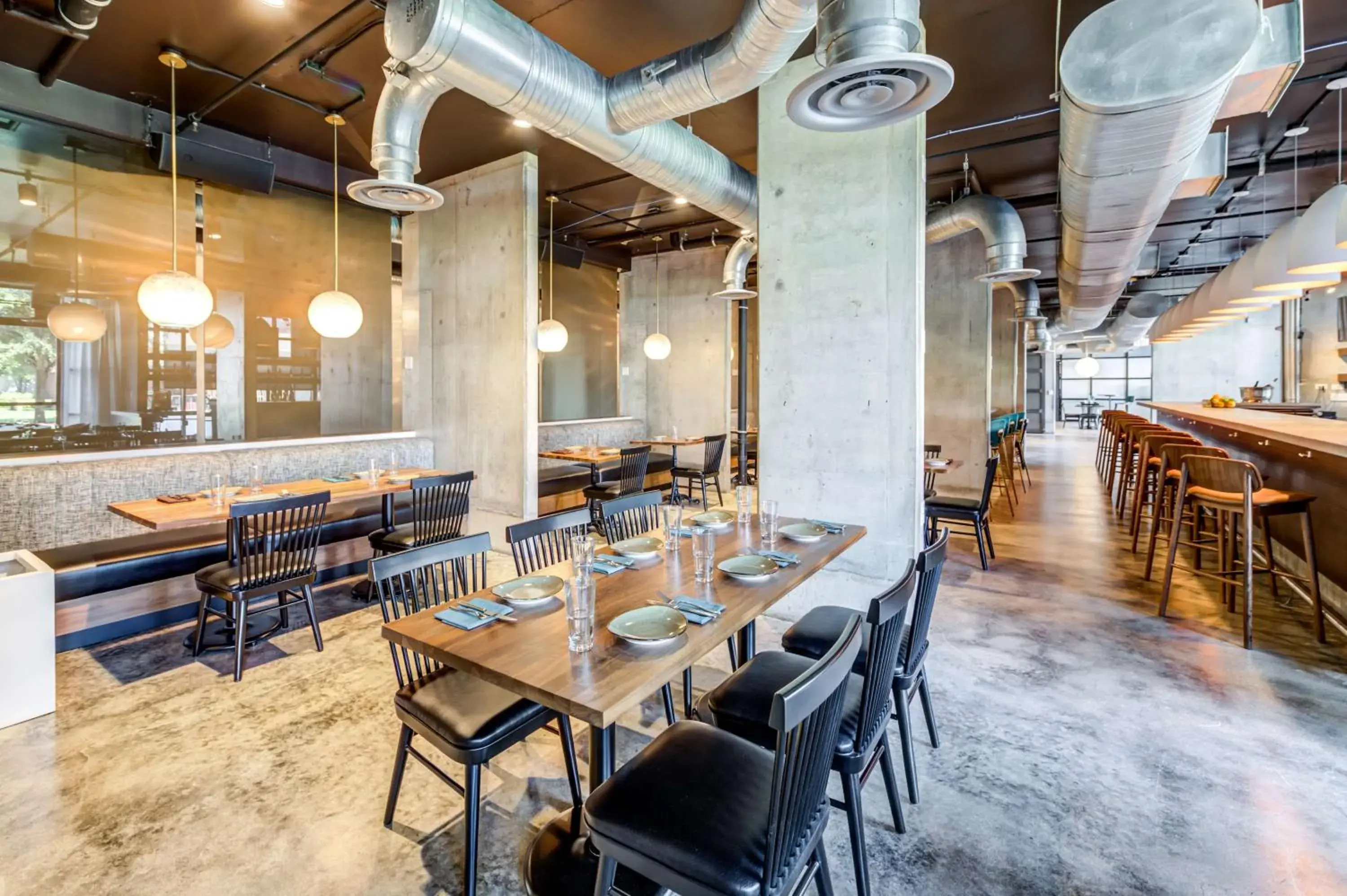 Restaurant/places to eat in NYLO Las Colinas Hotel, Tapestry Collection by Hilton Restaurant/places to eat in NYLO Las Colinas Hotel, Tapestry Collection by Hilton