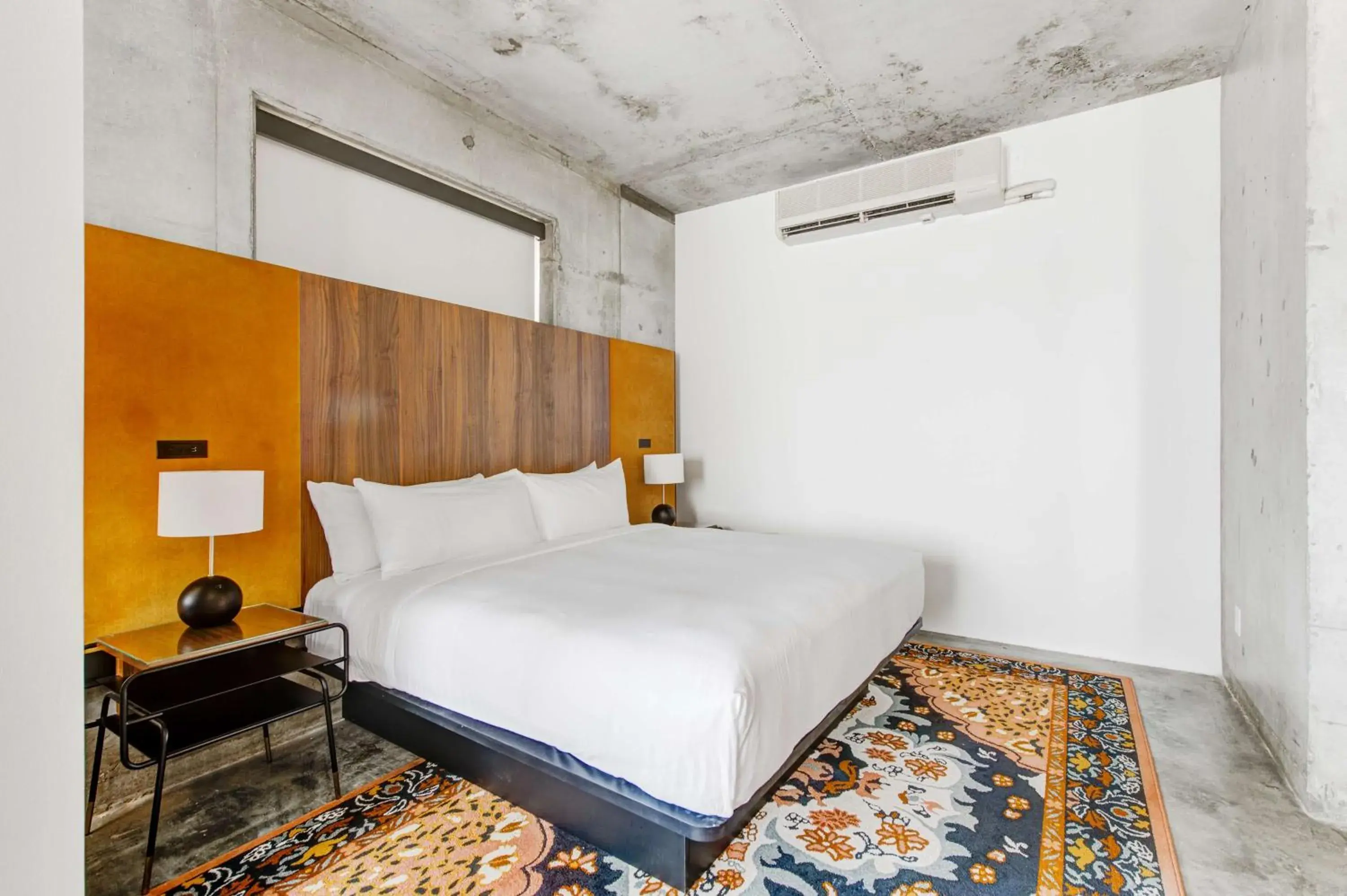 Bed in NYLO Las Colinas Hotel, Tapestry Collection by Hilton Bed in NYLO Las Colinas Hotel, Tapestry Collection by Hilton