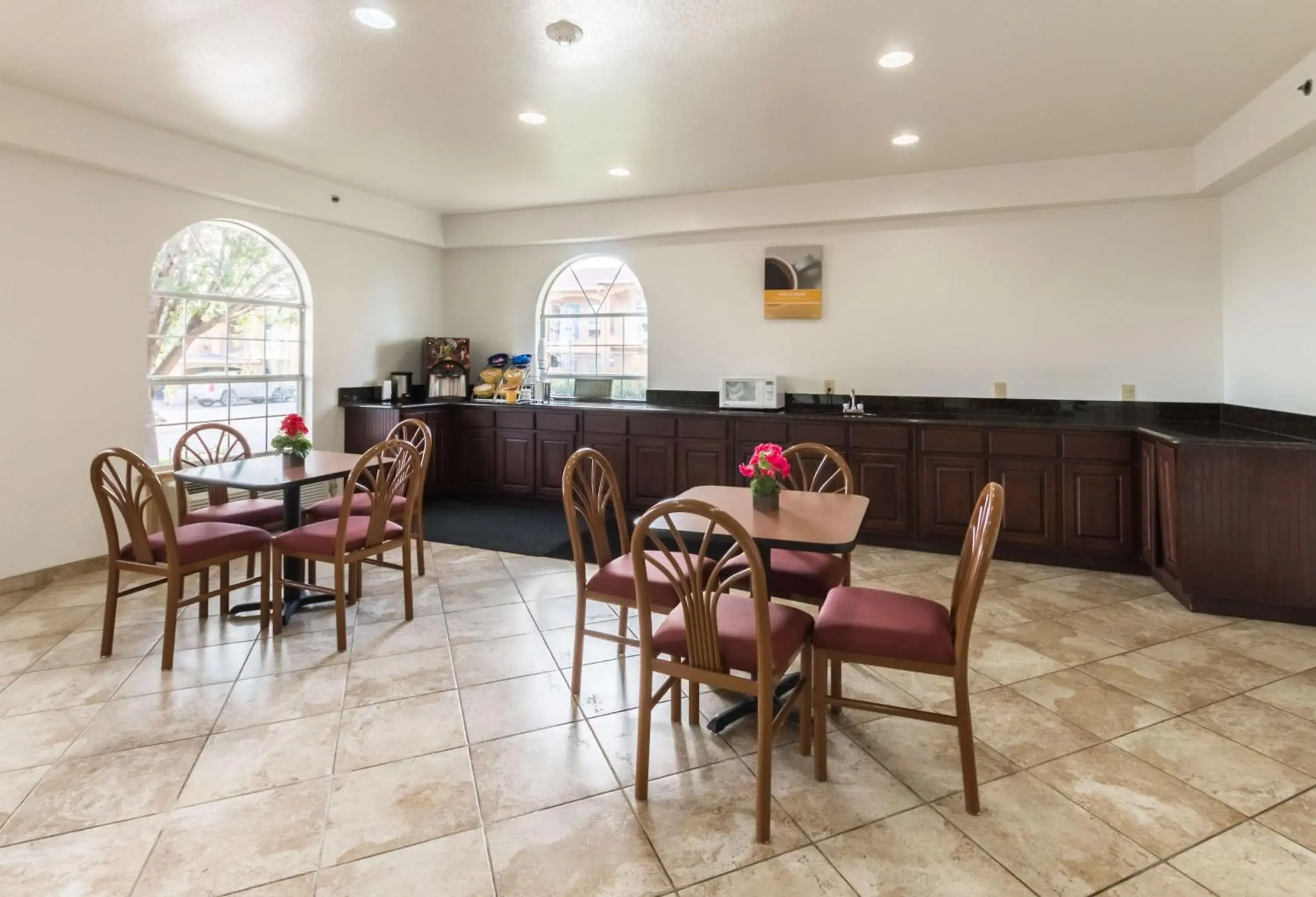 Lobby or reception in Motel 6 Alvarado TX Lobby or reception in Motel 6 Alvarado TX