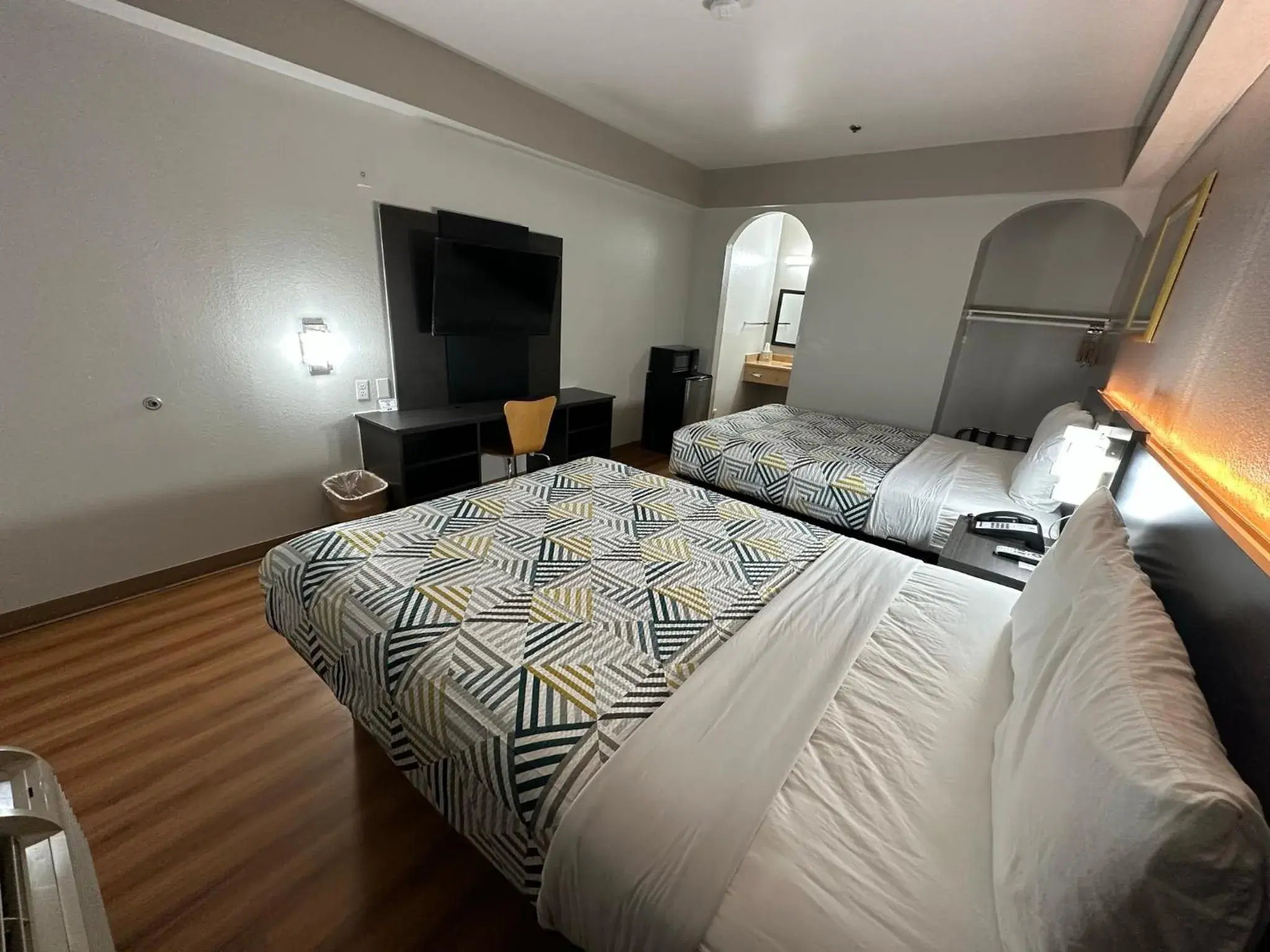 Bed in Motel 6 Alvarado TX Bed in Motel 6 Alvarado TX