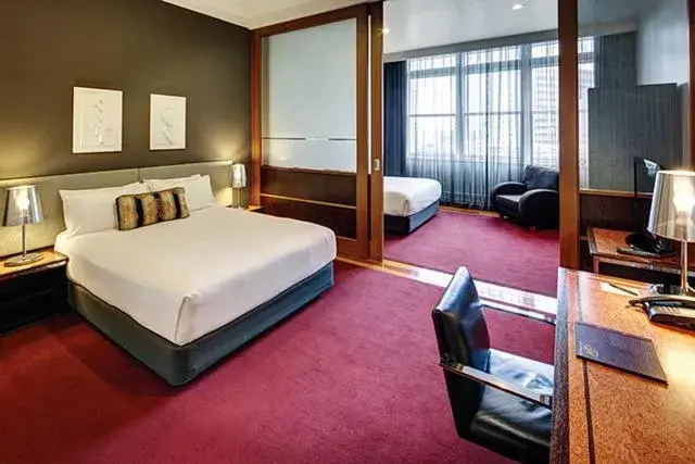 Photo of the whole room, Bed in Heritage Auckland, A Heritage Hotel