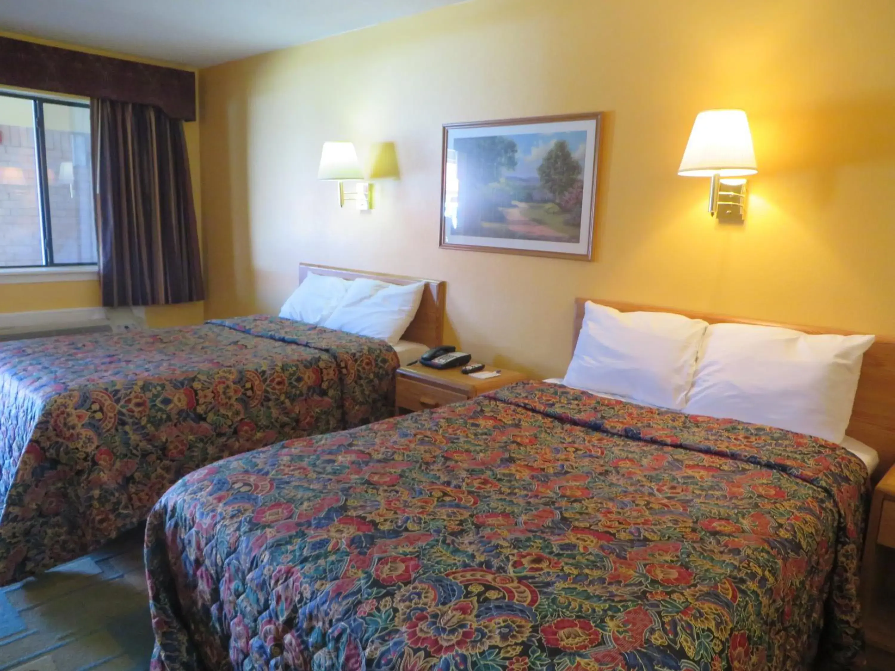 Bed in Americas Best Value Inn Weatherford Bed in Americas Best Value Inn Weatherford