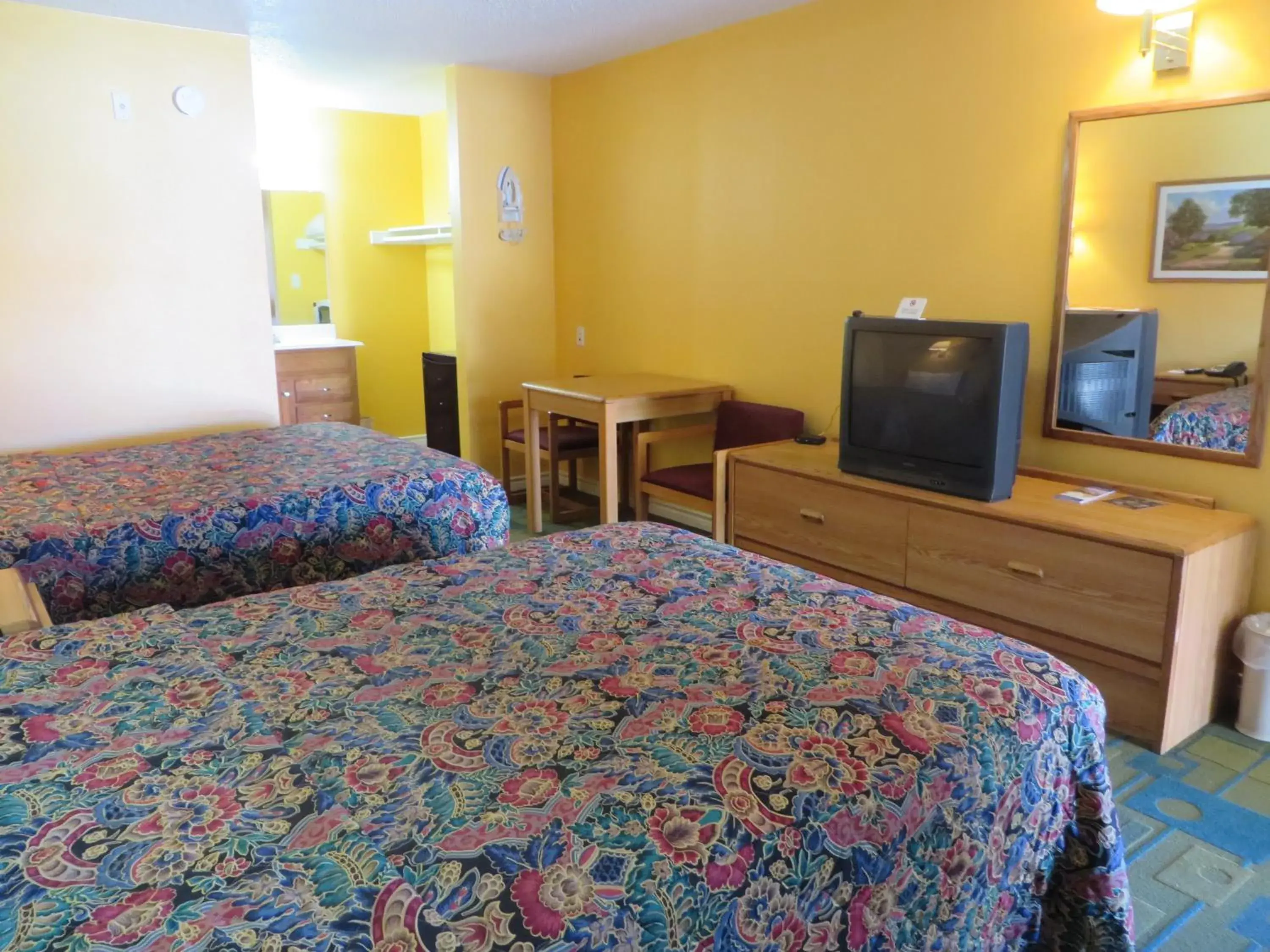 Bed in Americas Best Value Inn Weatherford Bed in Americas Best Value Inn Weatherford