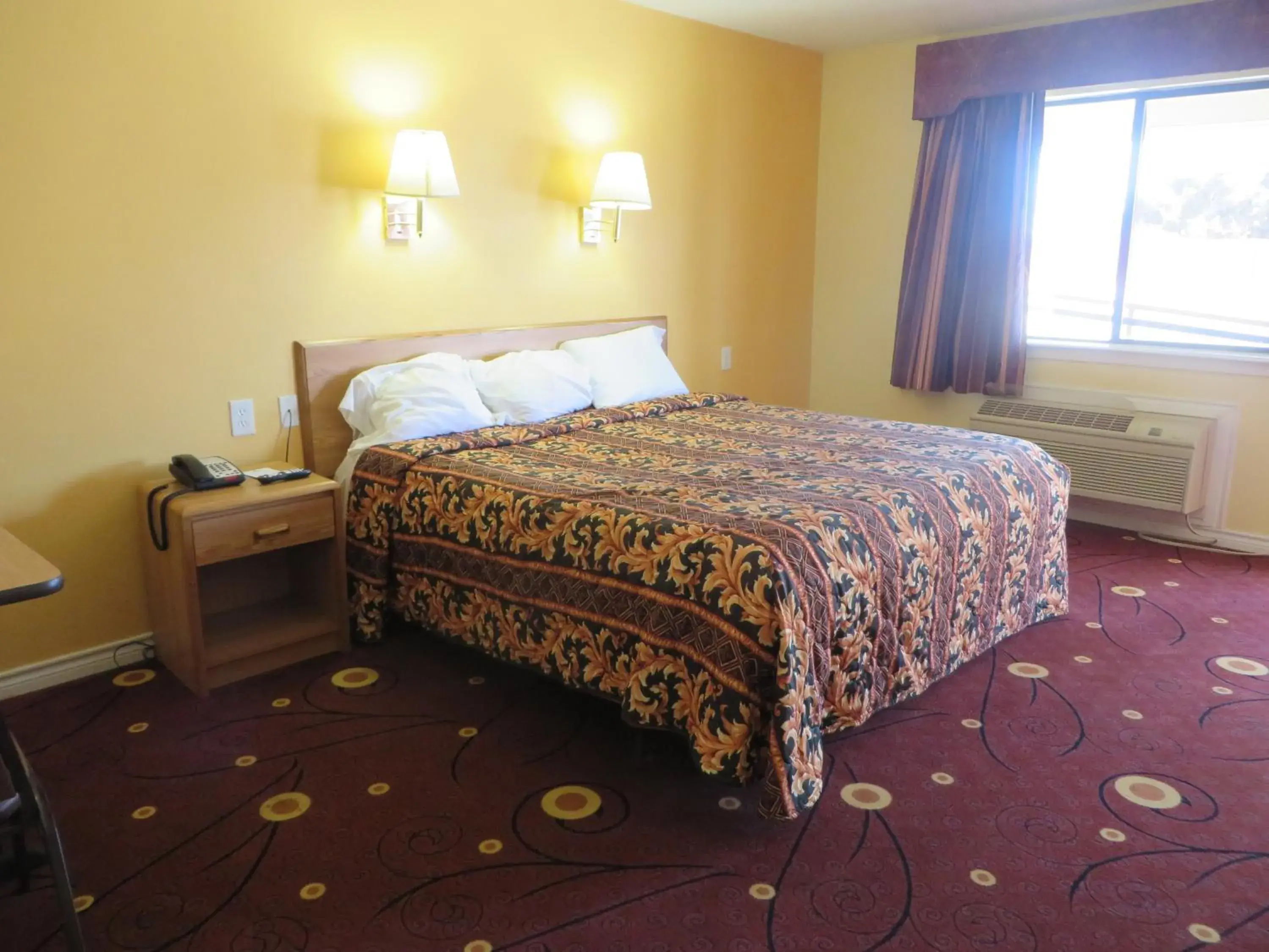 Bed in Americas Best Value Inn Weatherford Bed in Americas Best Value Inn Weatherford